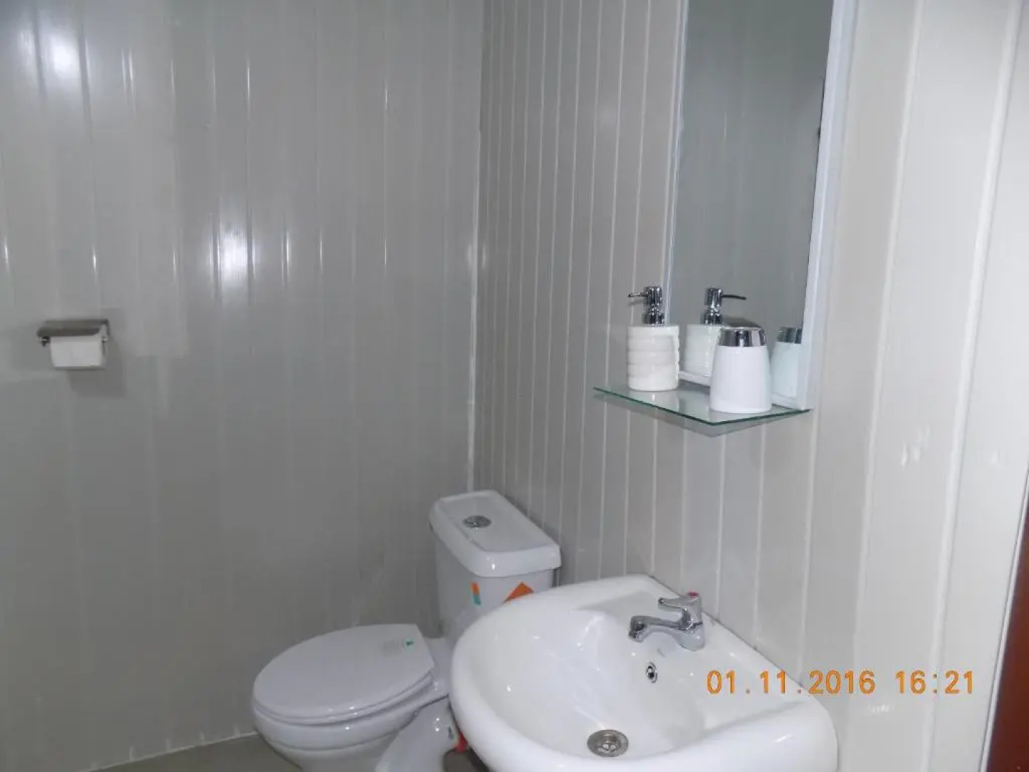 Posh Apartments and Hotel