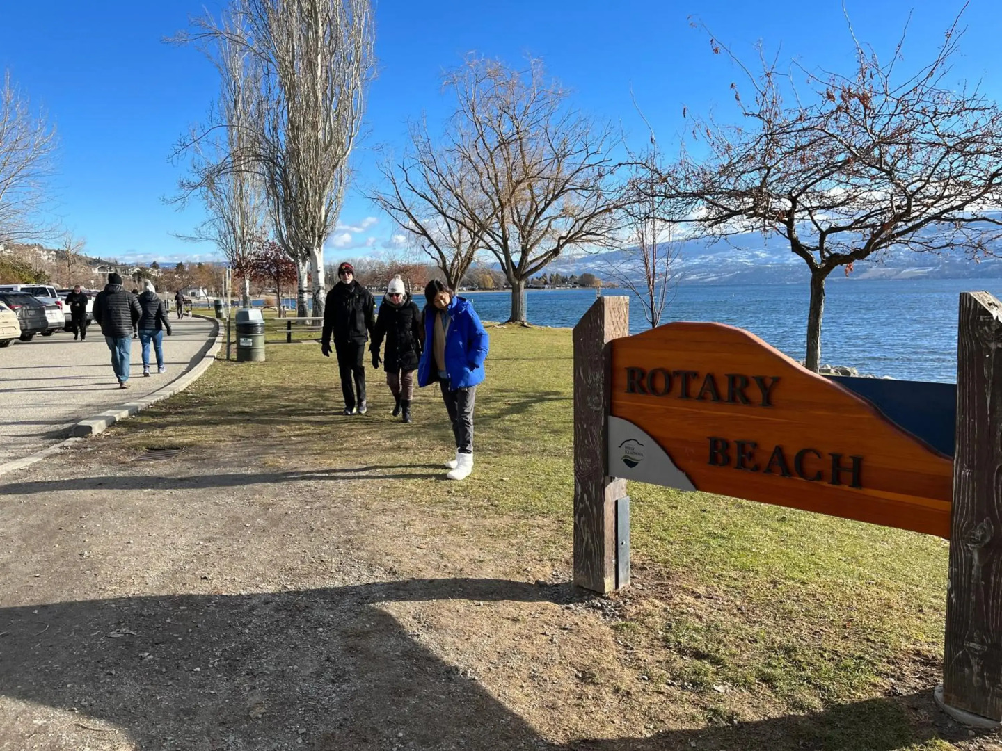 Peaceful and Spacious Lake View