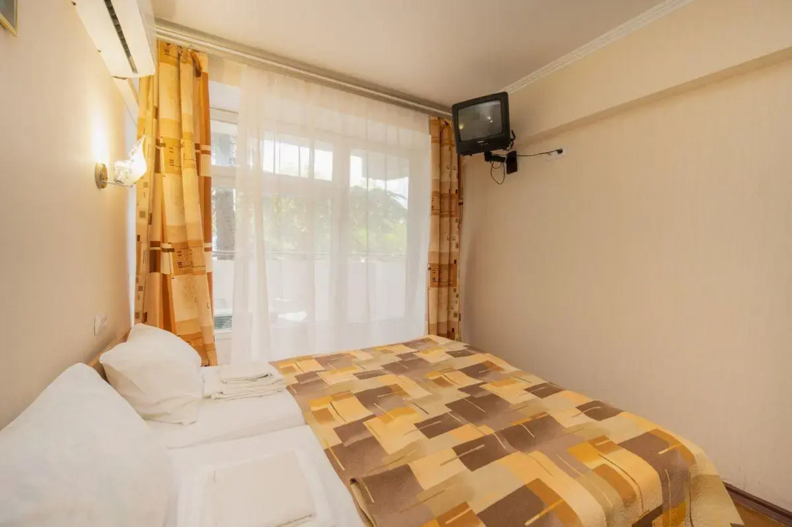 Курортный отель Ателика Горизонт Судак 2**