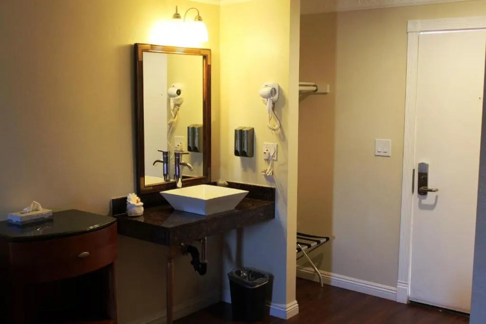 Garvey Inn Hotel - 小台北酒店, Monterey Park