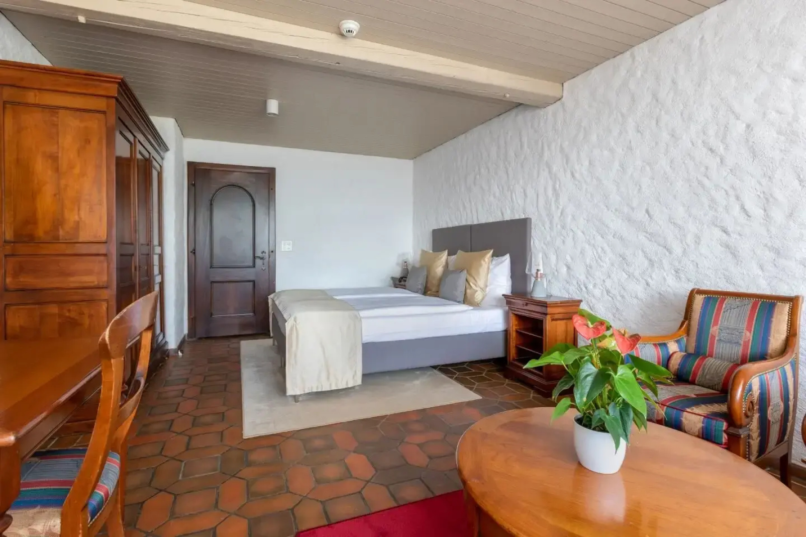 Swiss-Chalet Merlischachen - Romantik Schloss-Hotel am See