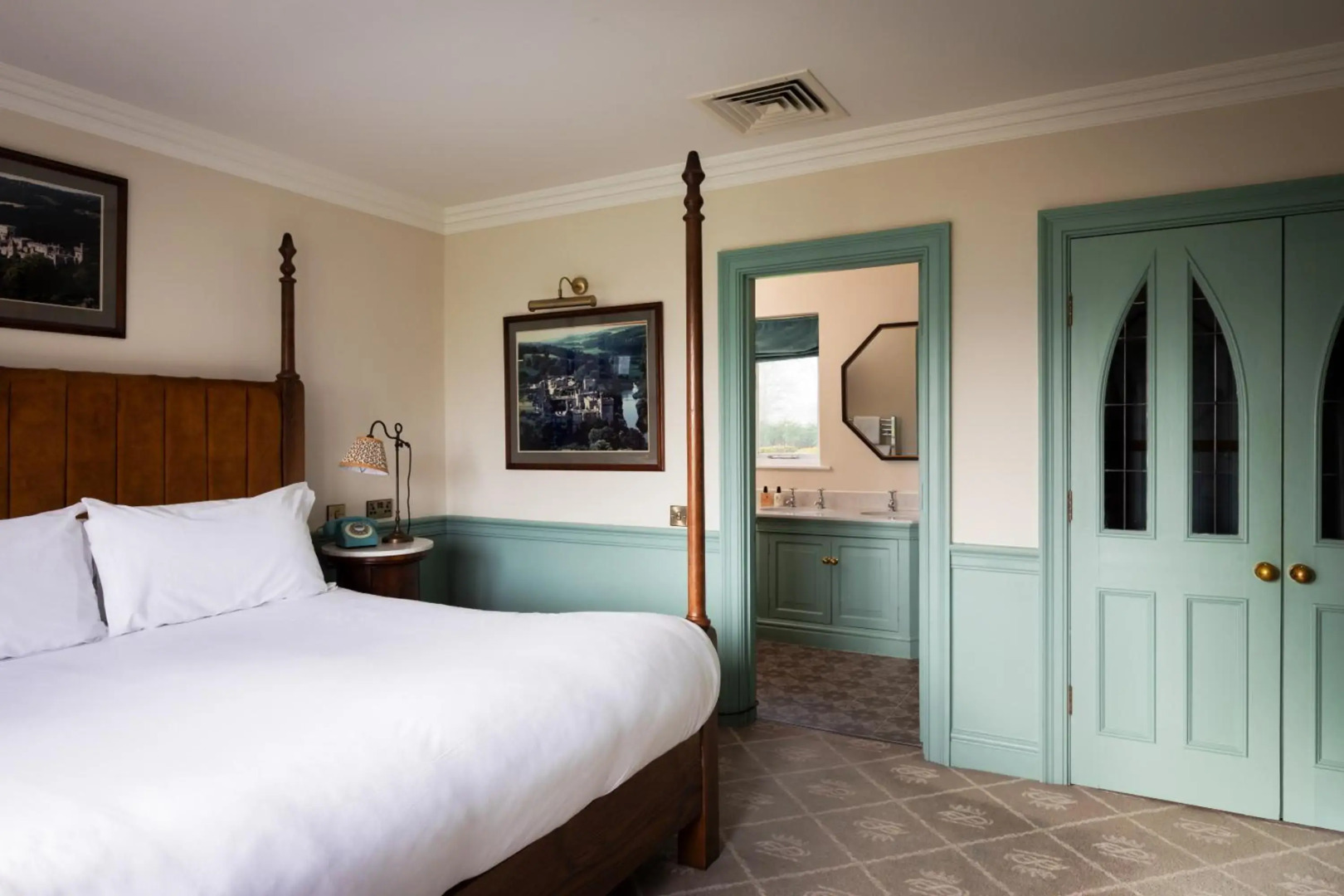 The Devonshire Arms Hotel