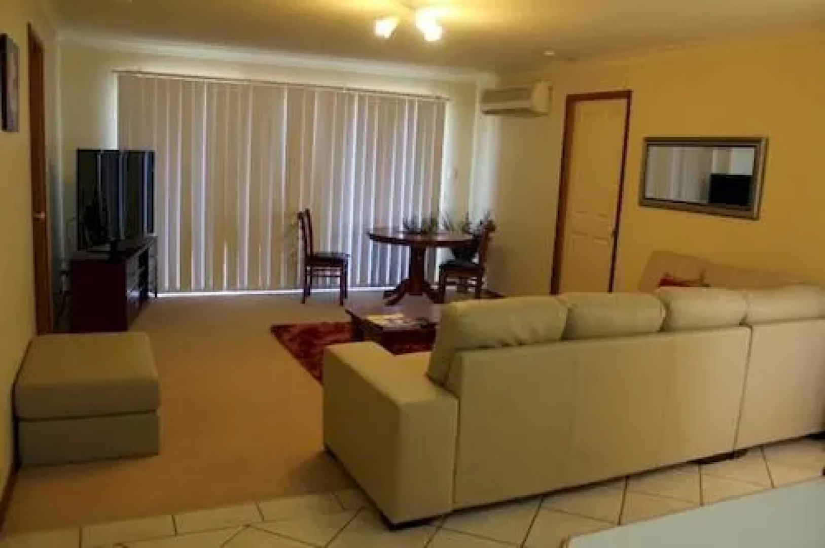 OSheas Windsor Hotel