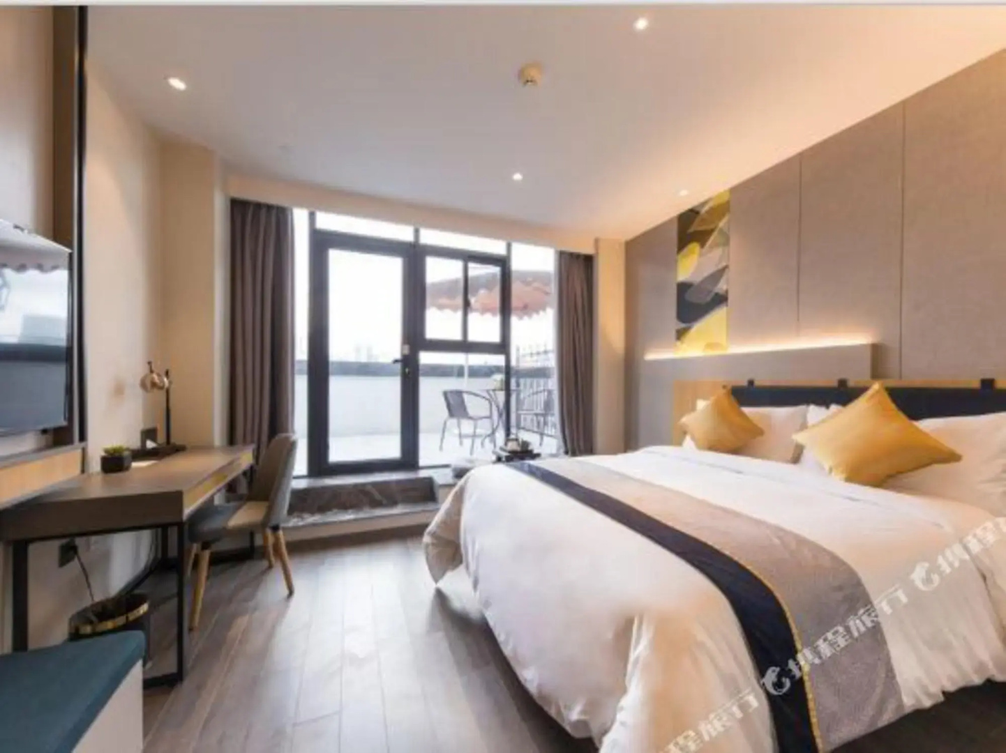 Home Inn Selected (Yancheng Government Julong Lake)