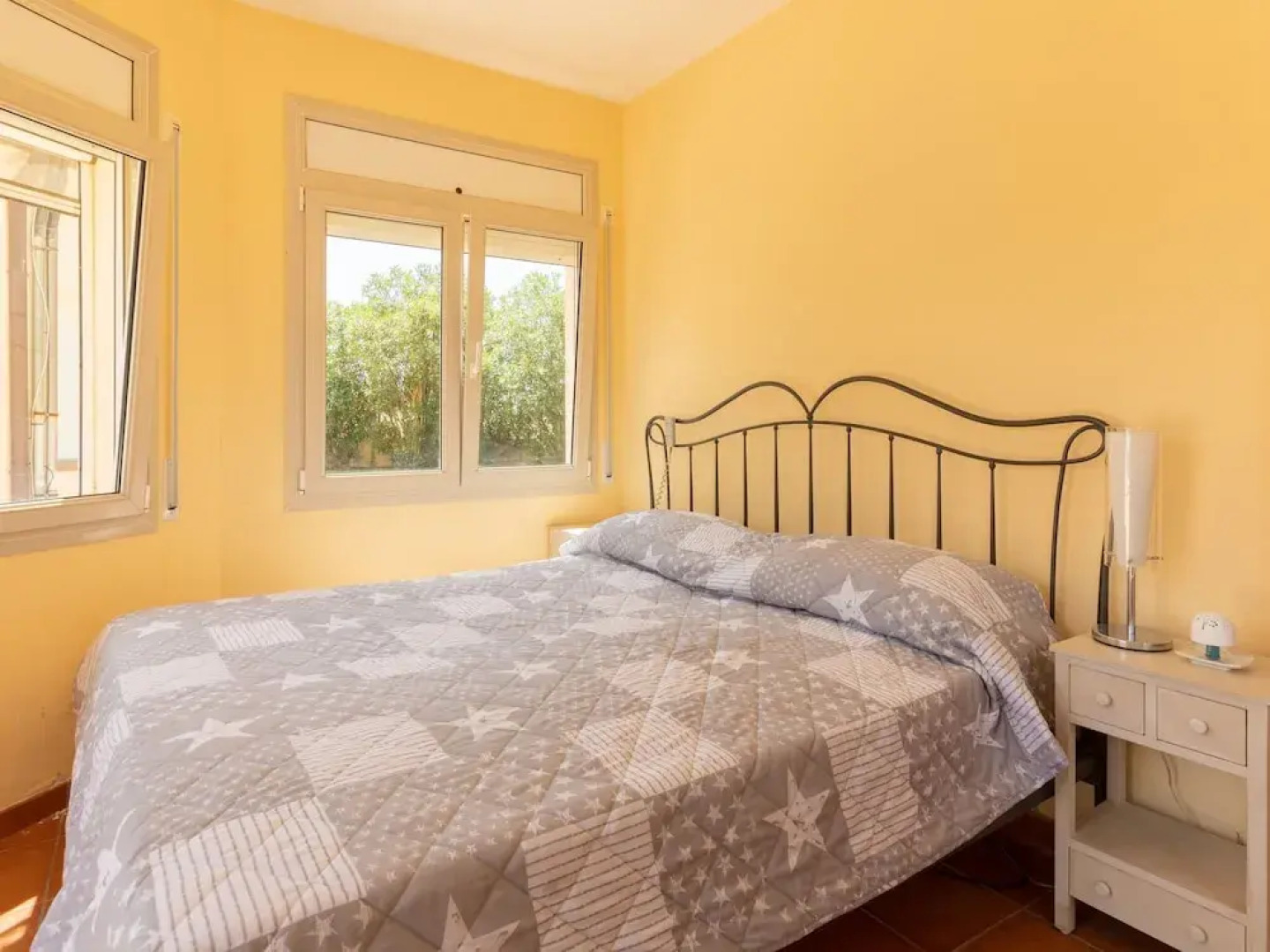 Delux Villa in Vilacolum With Swimming Pool