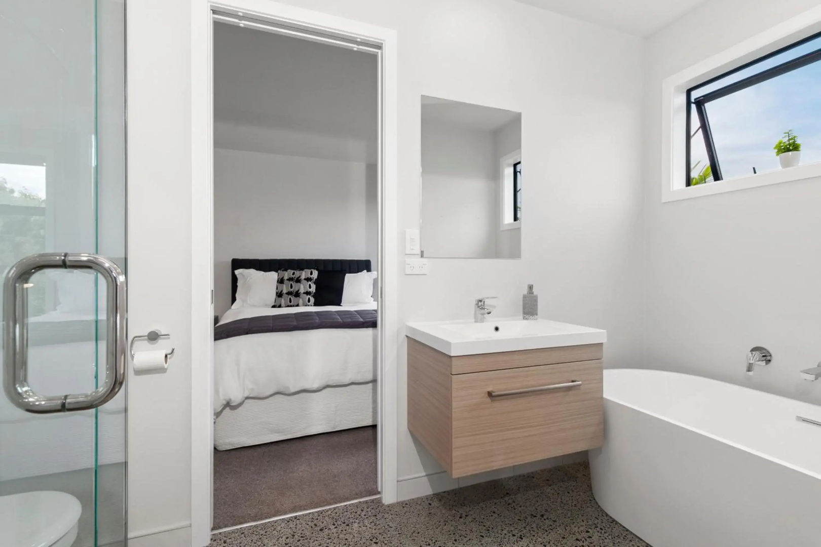 Stylish Villa Escape - Matakana Holiday Home