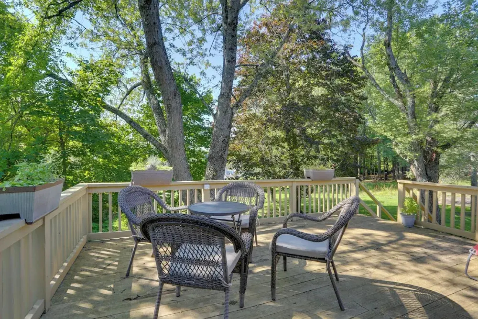 Kiamesha Lake Home w/ Deck: 4 Mi to Resorts World!