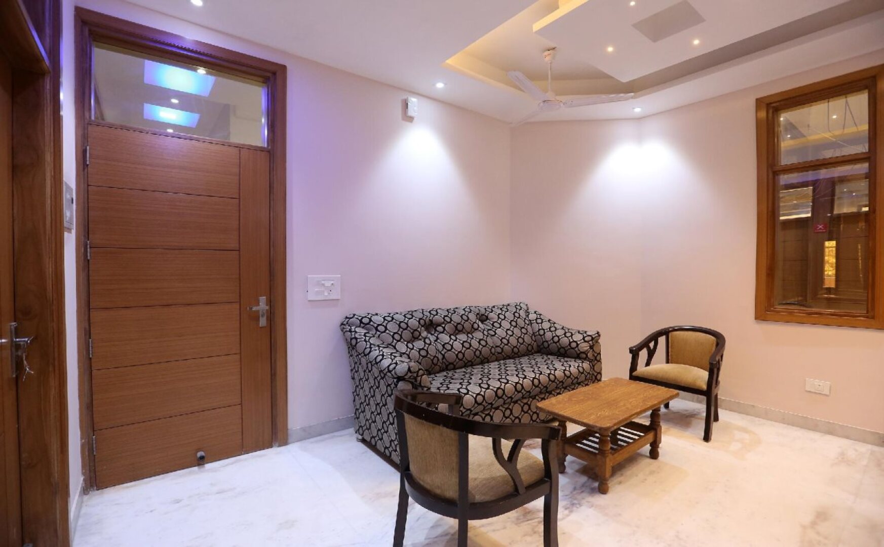 OYO 9385 Indirapuram