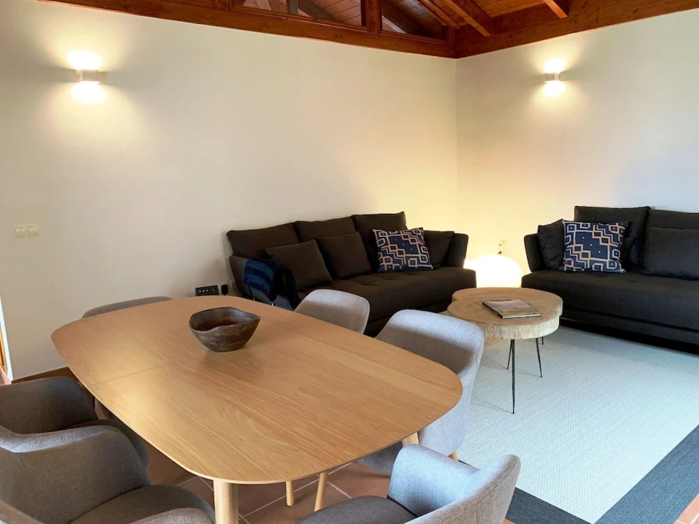 Prime Sea and Mountain views Home with pool