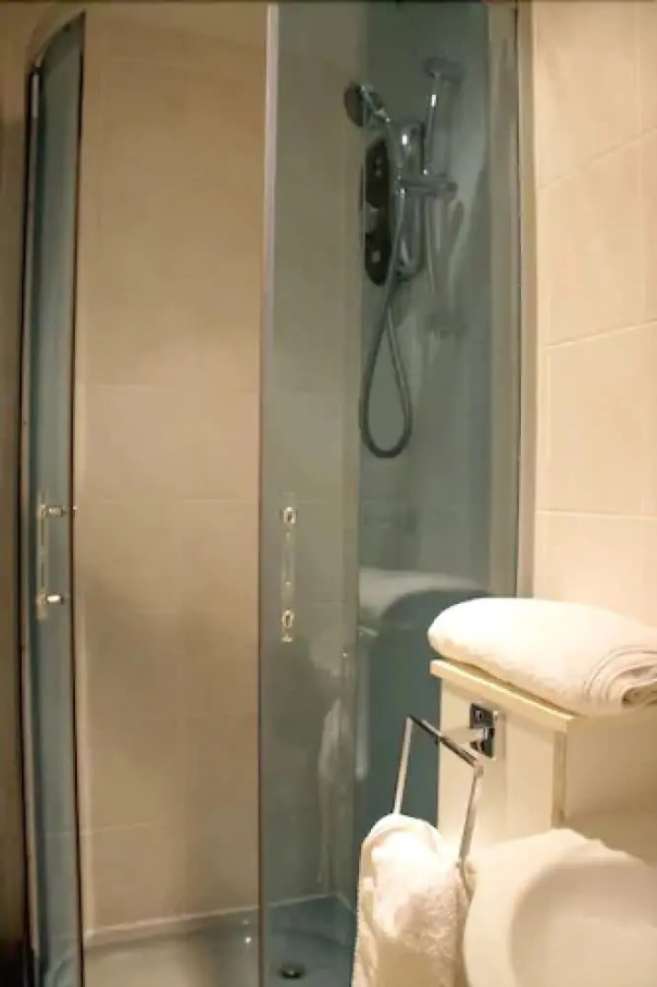 White House View Guest House