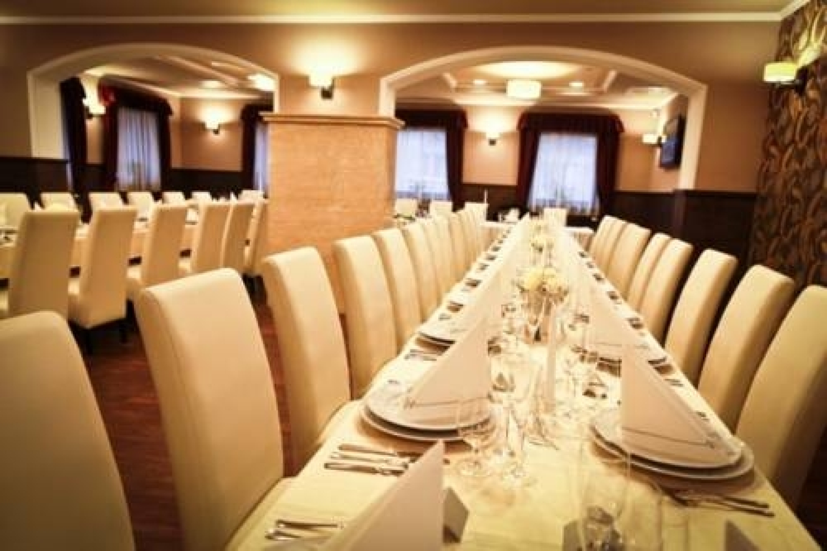 Corvin Pension And Restaurant