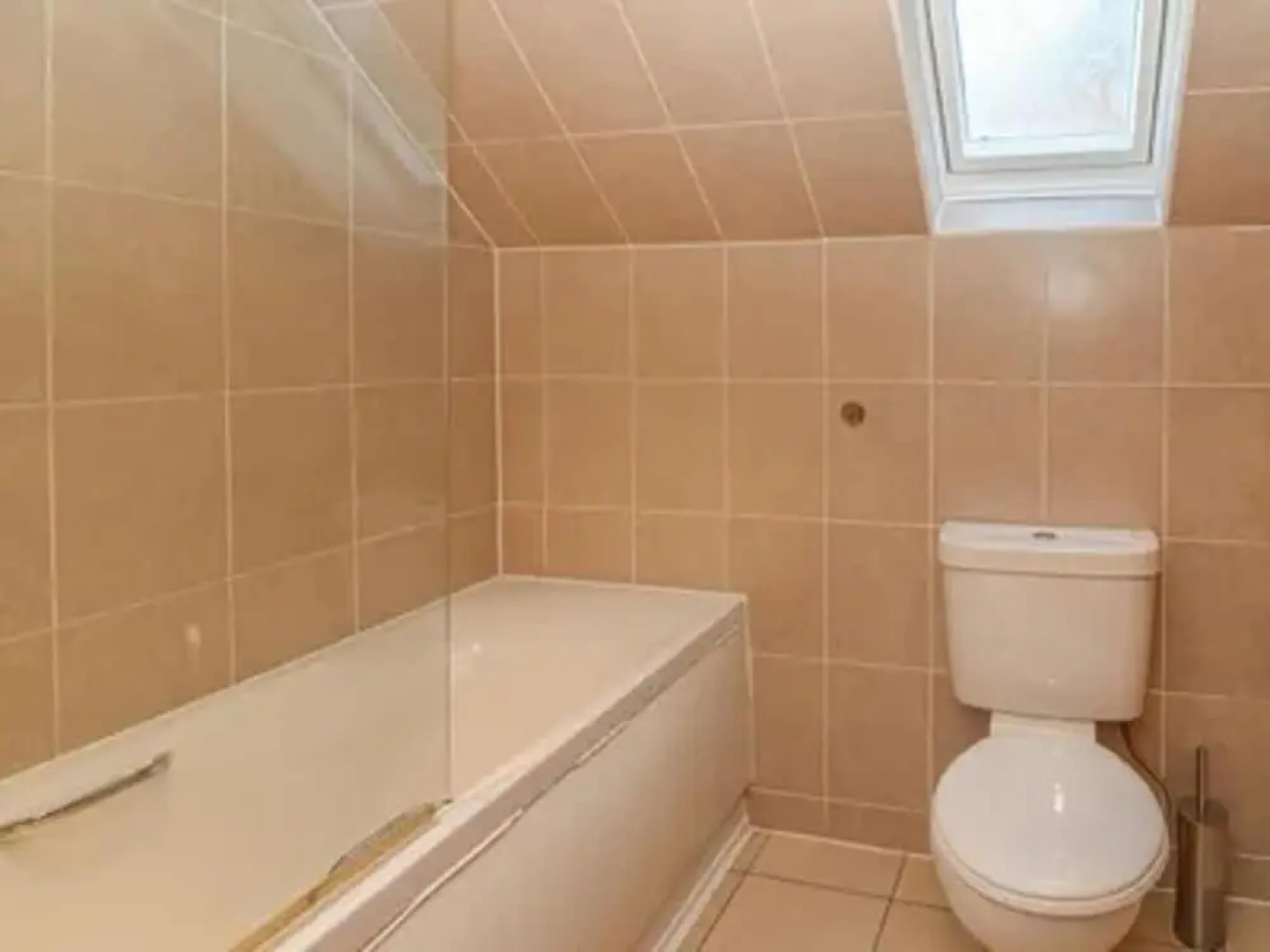 Captivating 5-bed Cottage With Private hot tub