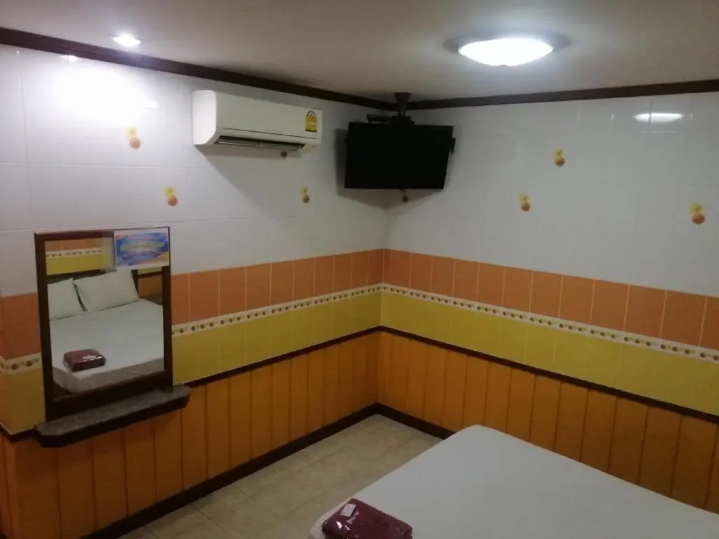 โรงแรม444