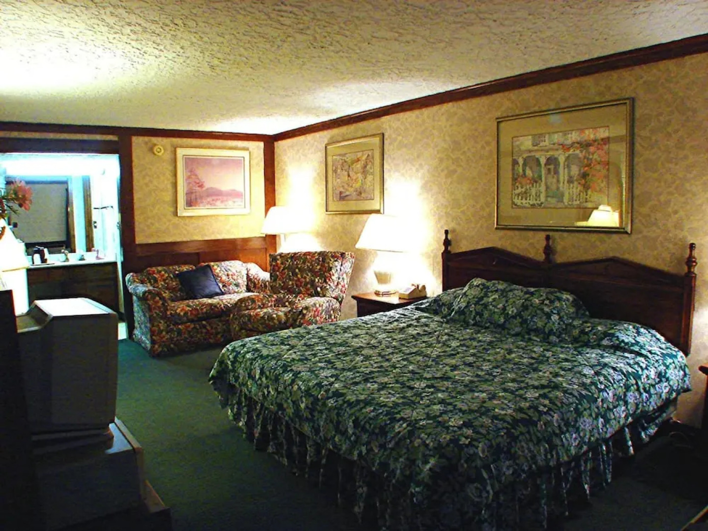 Edelweiss Inn And Suites