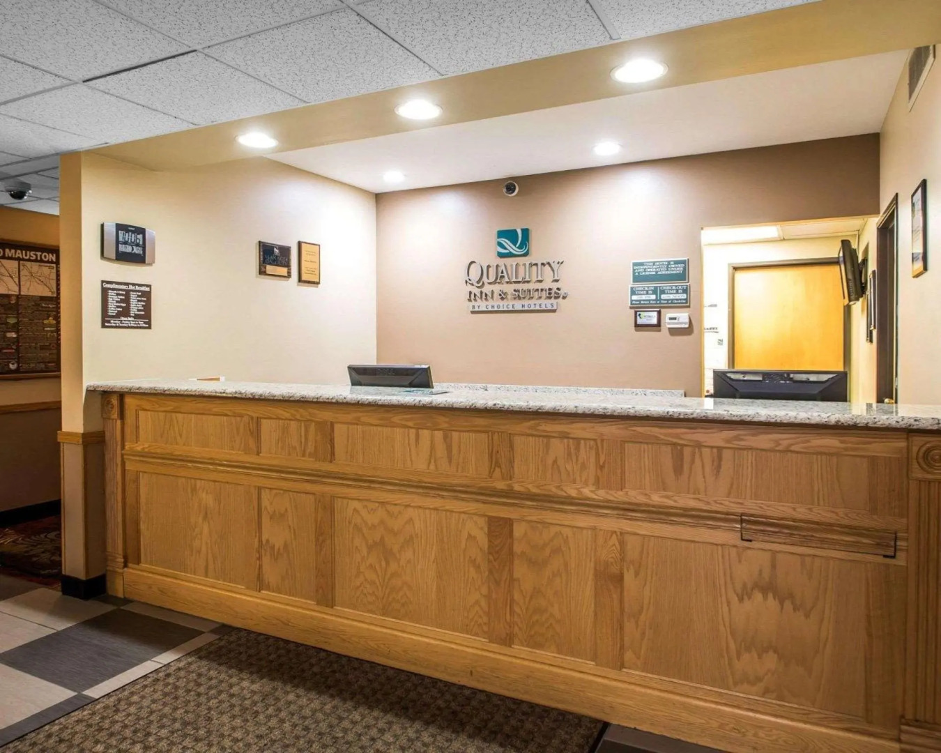 Quality Inn Mauston I-90