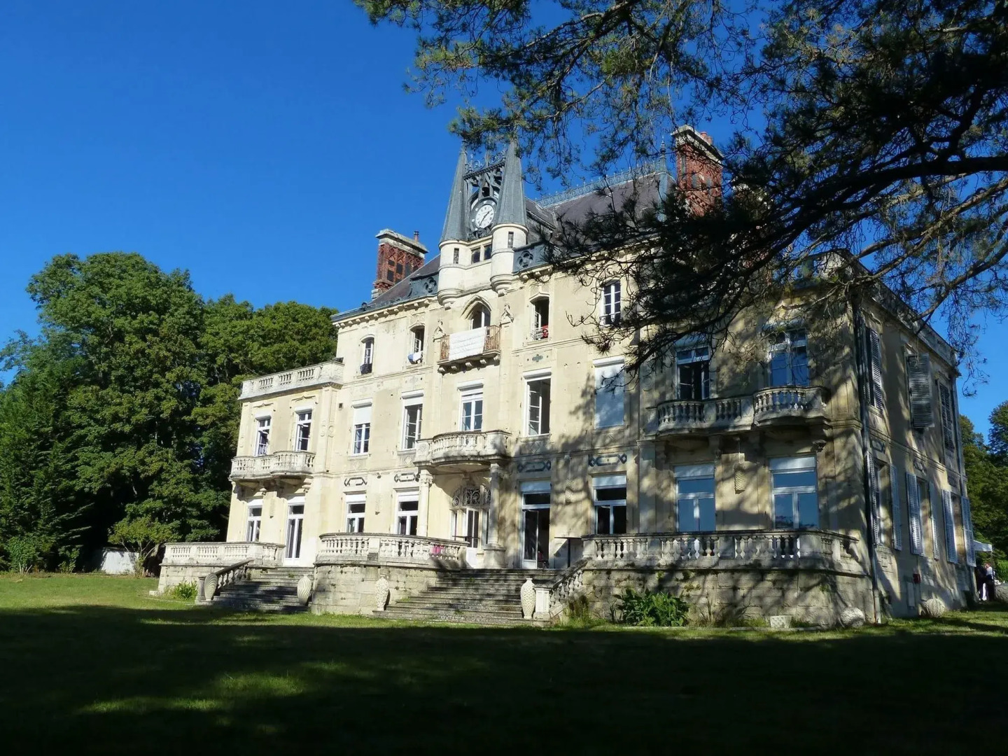 Chateau de la Rocherie Nevers Nord / Varennes-Vauzelles
