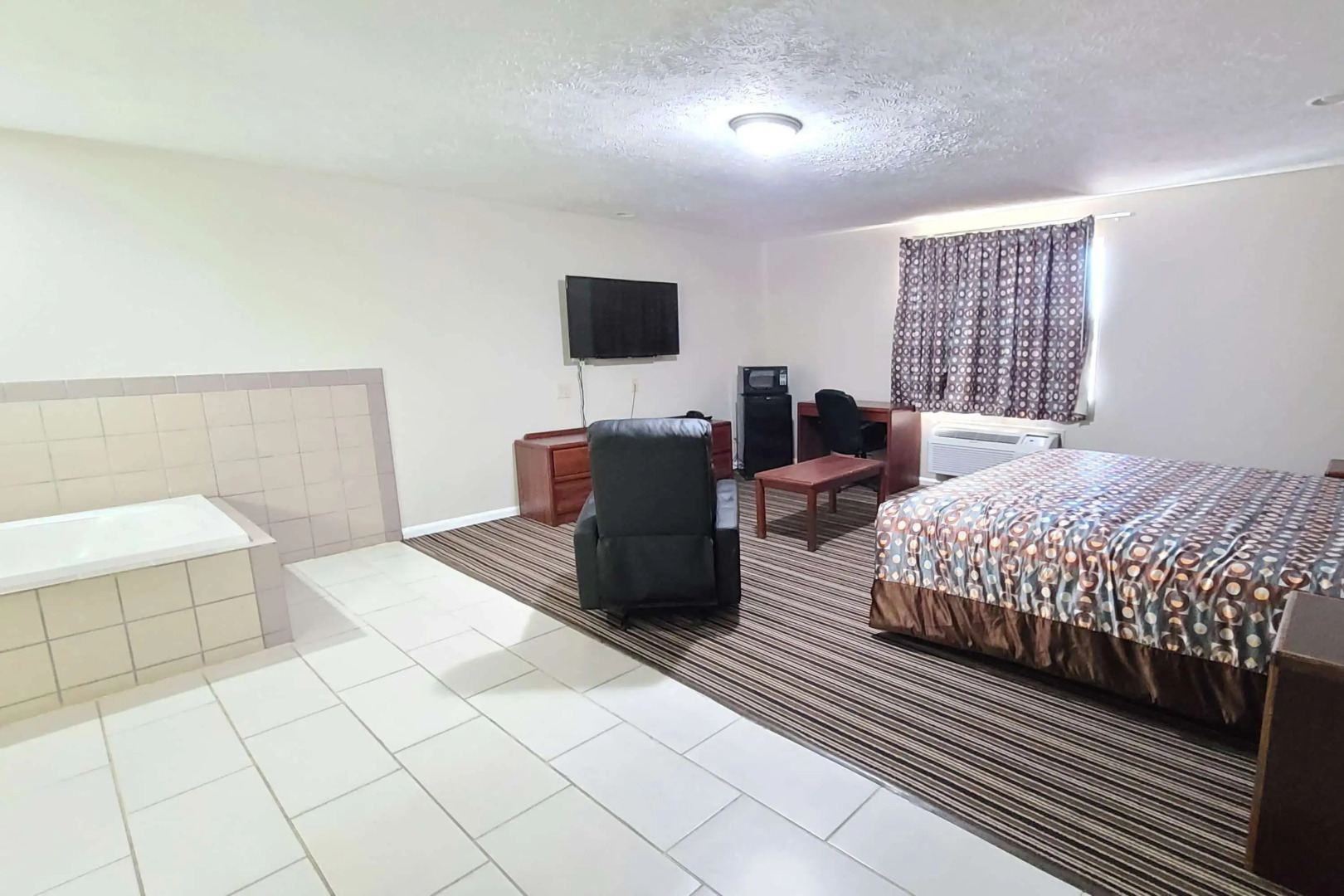 Super 8 by Wyndham Missouri Valley