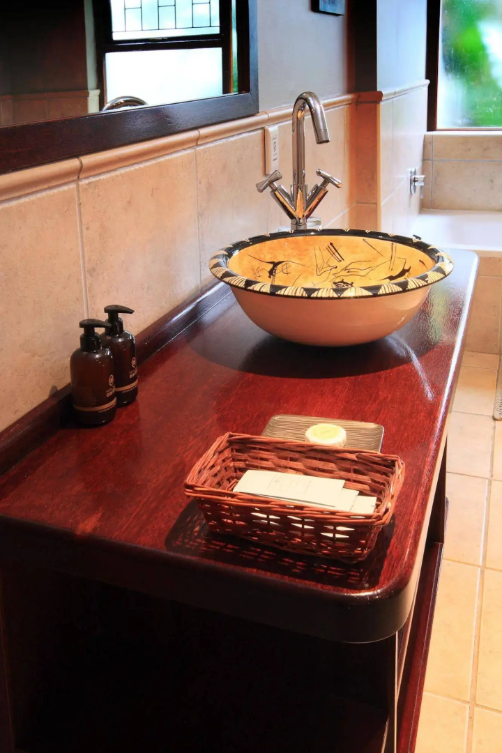 Thatchwood Country Lodge
