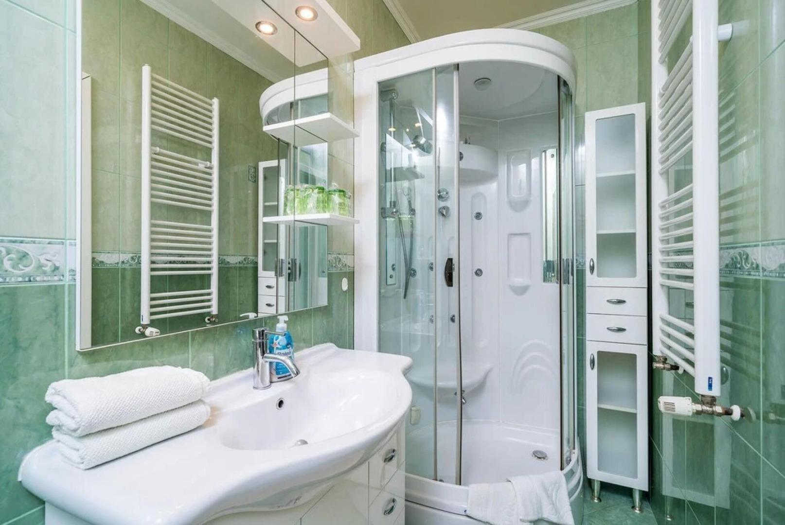 Awesome Home in Gruda with Outdoor Swimming Pool, Hot Tub & 4 Bedrooms