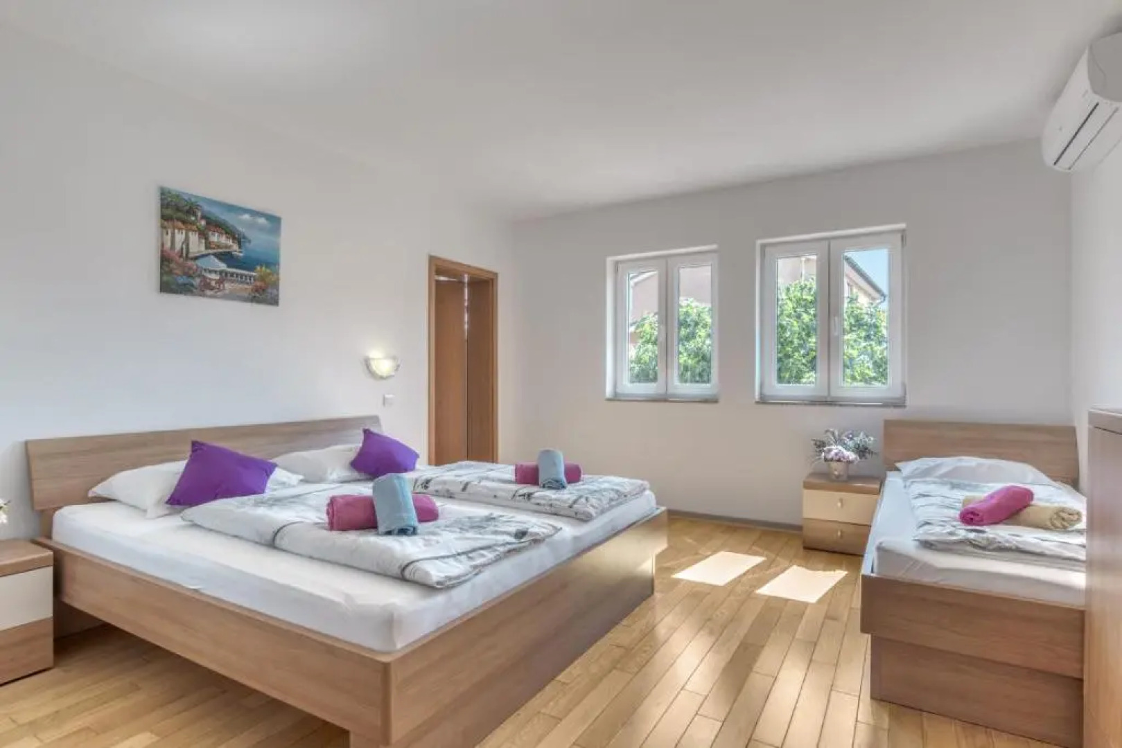 Villa GRACIA - big house with pool, bbq, playground & table tennis, game room with billiards & table football, Pula, Istria