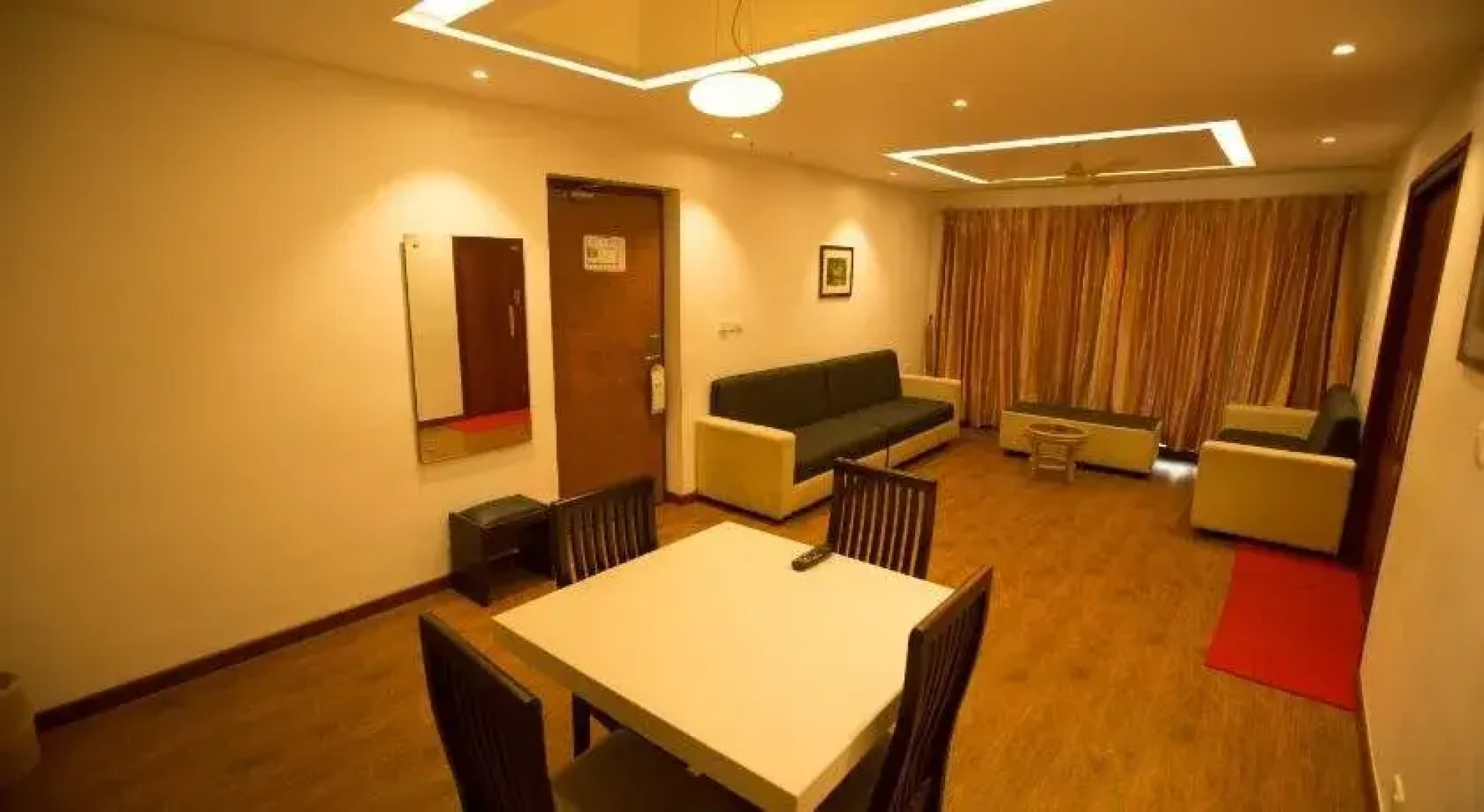 Hotel Devaragam