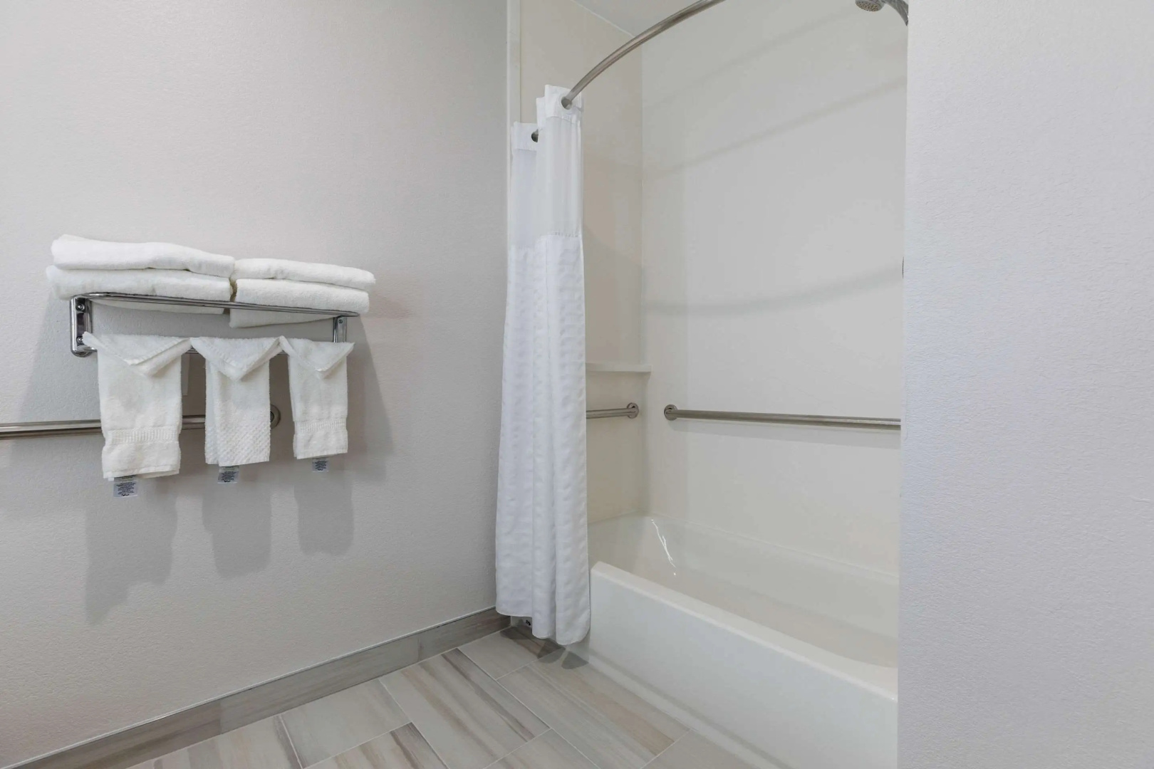 Comfort Suites Lombard - Addison