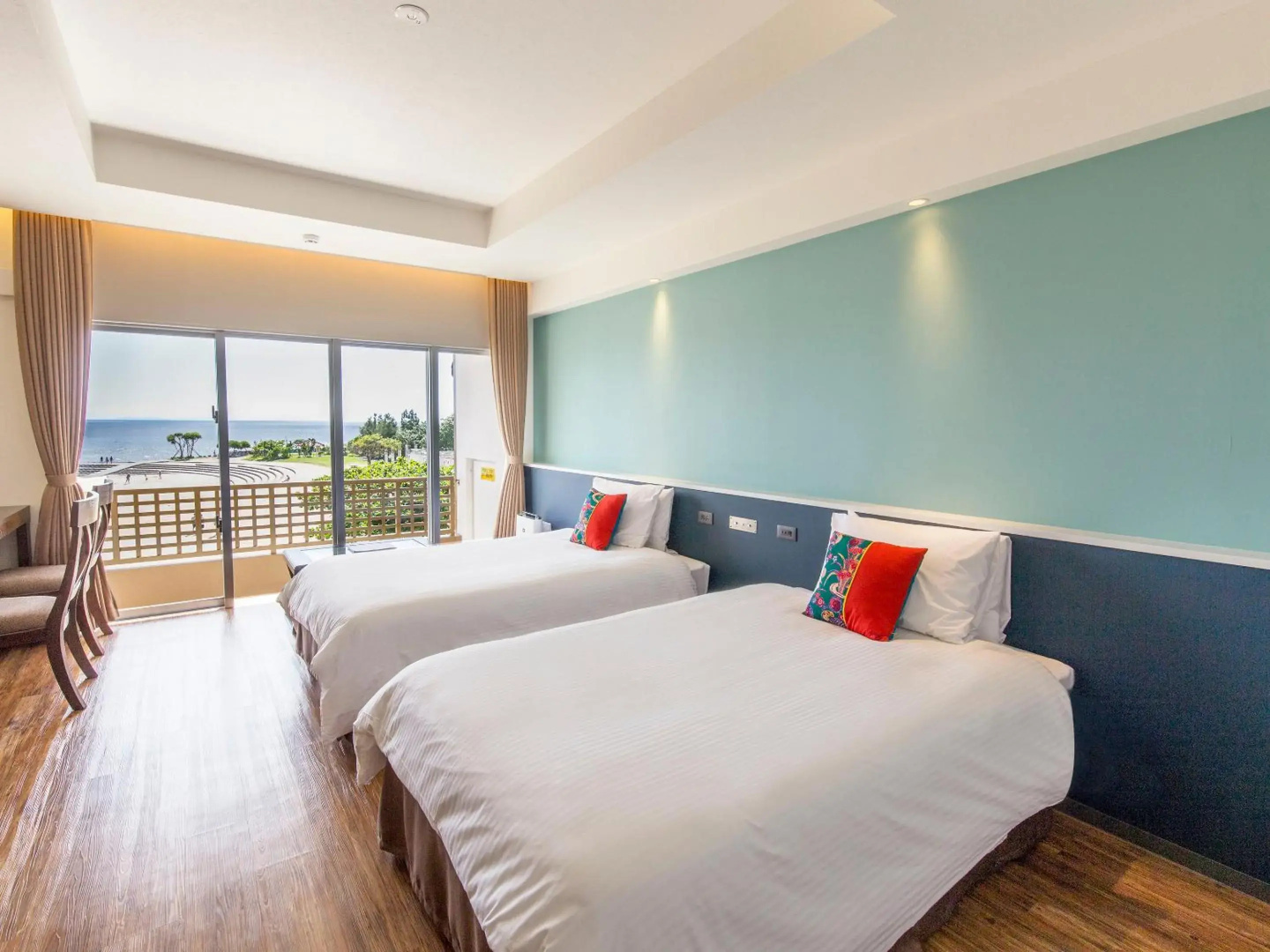 Sunset Beach Hotel