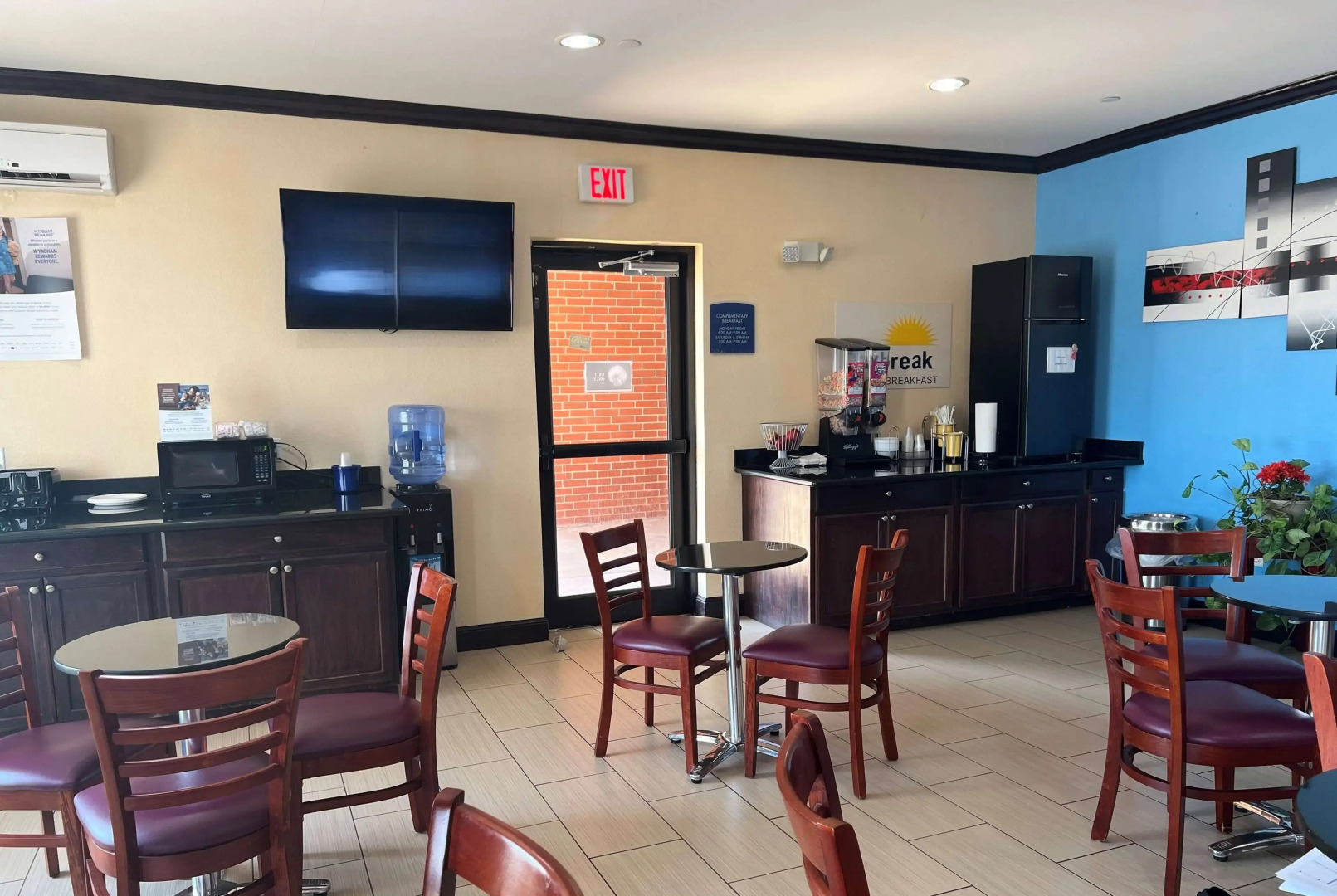 Days Inn by Wyndham Alva