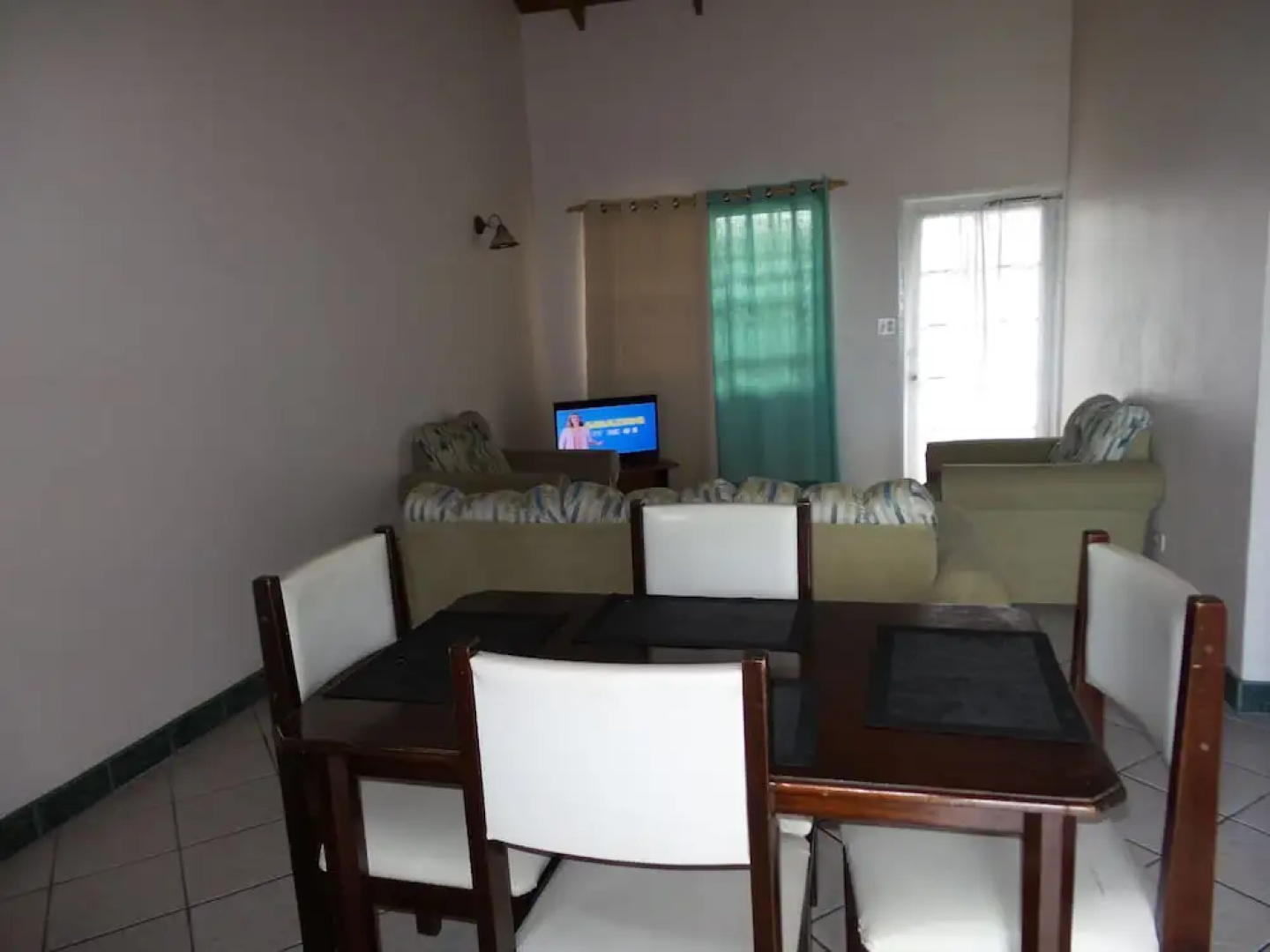 Caribbean Inn & Suites