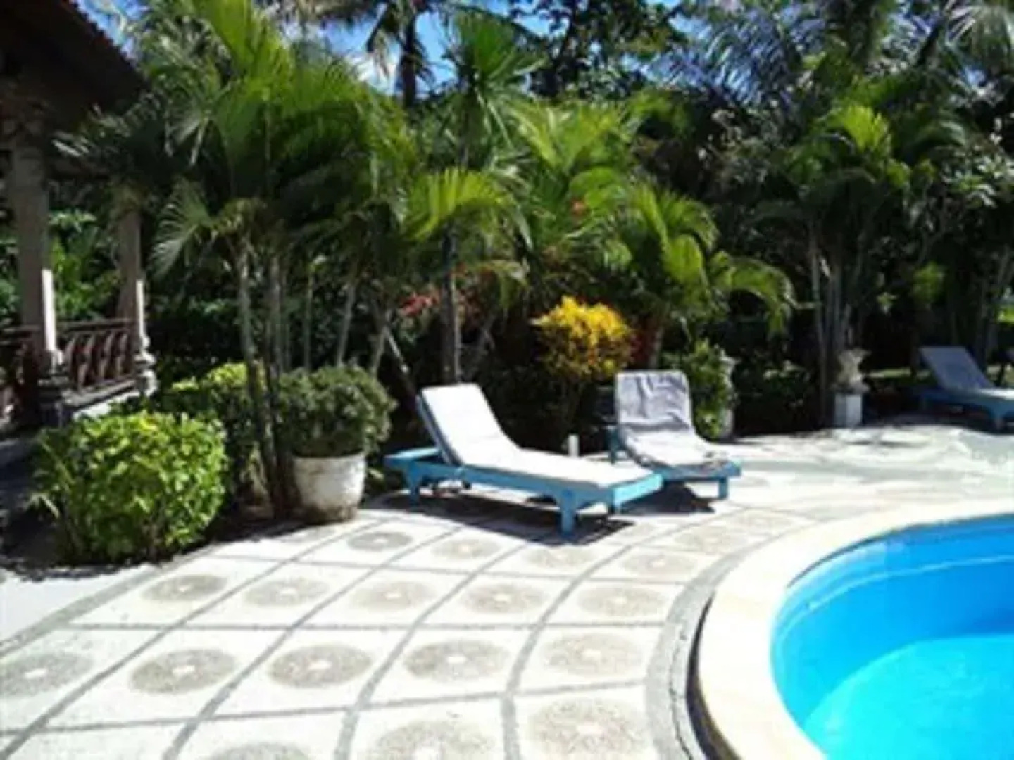 Deddys Beach Bungalows