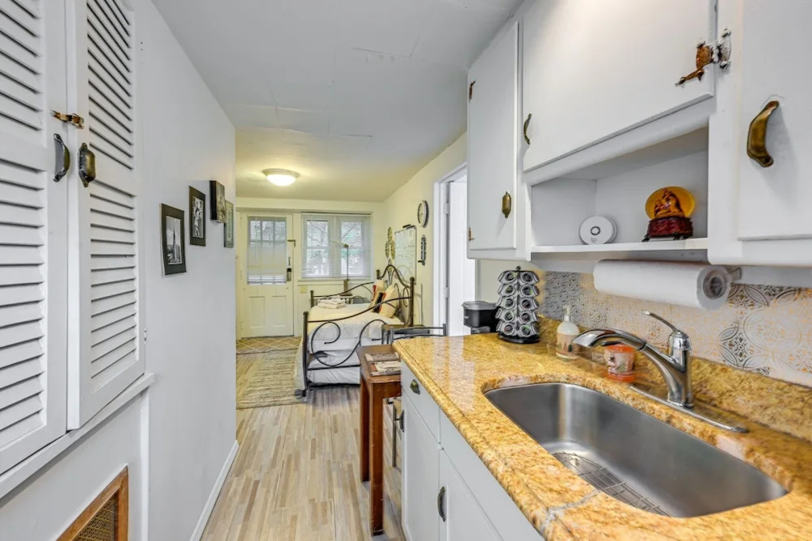 Pet-friendly Great Neck Home ~ 1 Mi to Kings Point