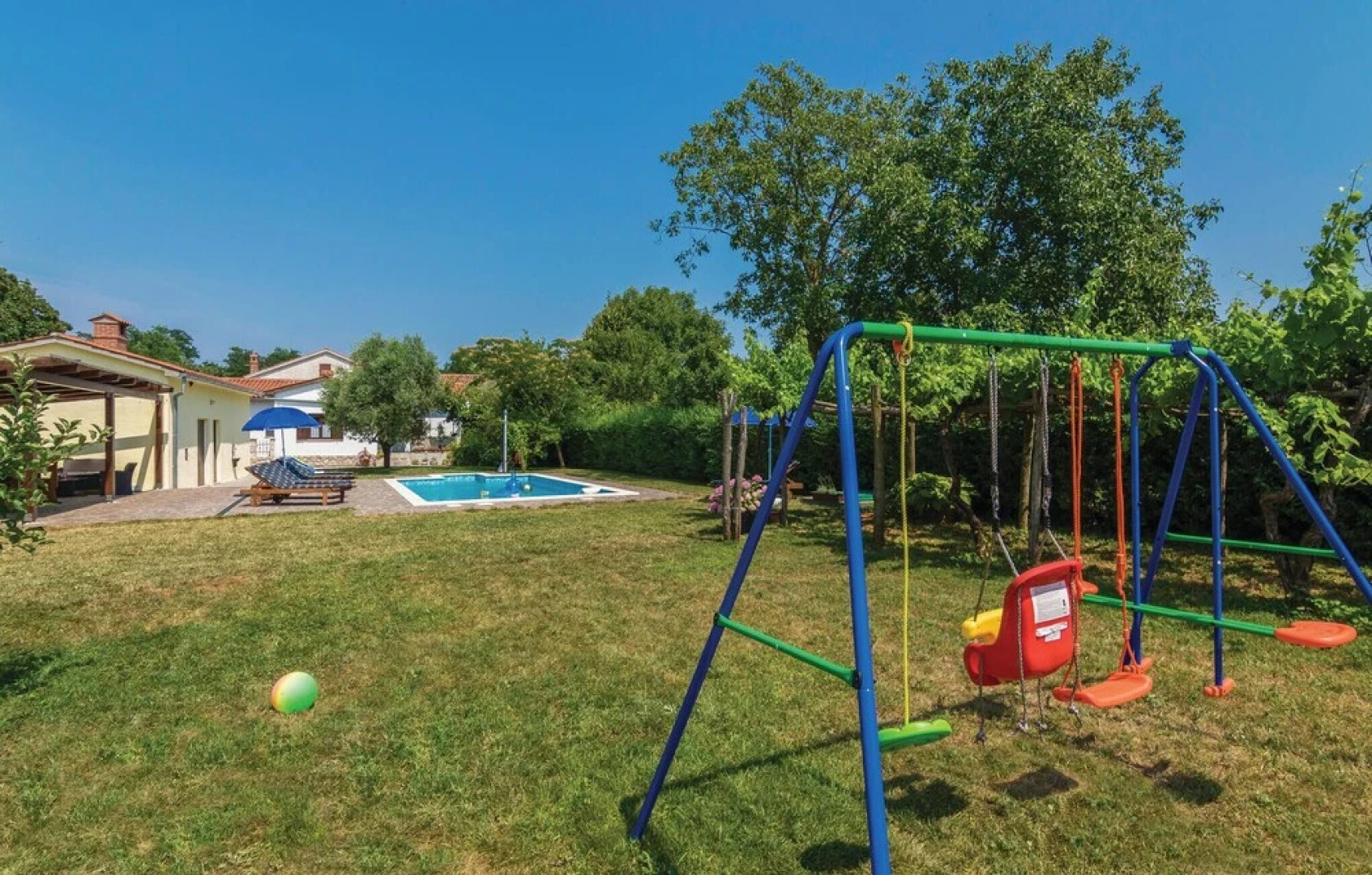 Nice Home in Ruzici With Wifi and 3 Bedrooms