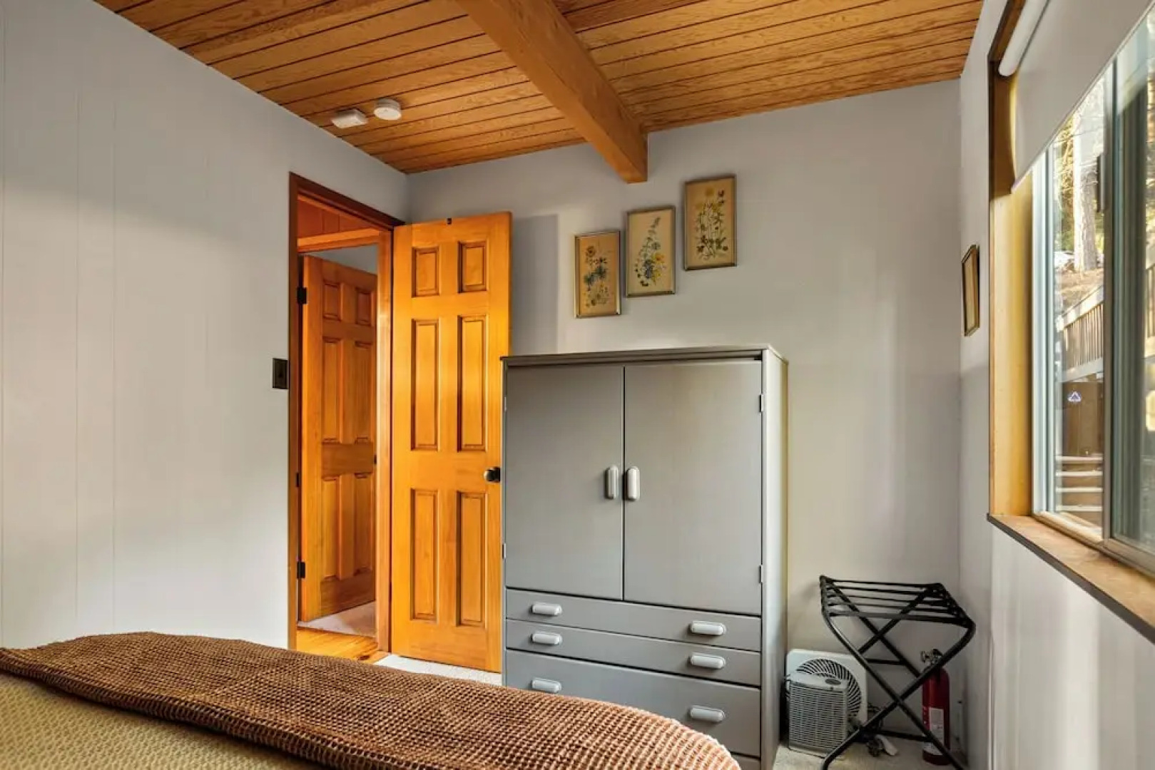 The Tranquil Pines A-frame Cabin Spectacular Views!