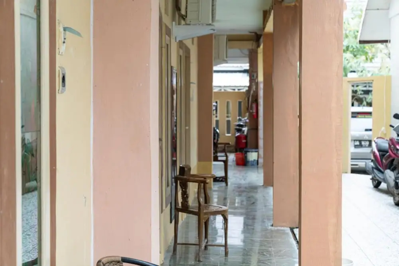 RedDoorz Syariah near Jalan A Yani KM 8 Citraland