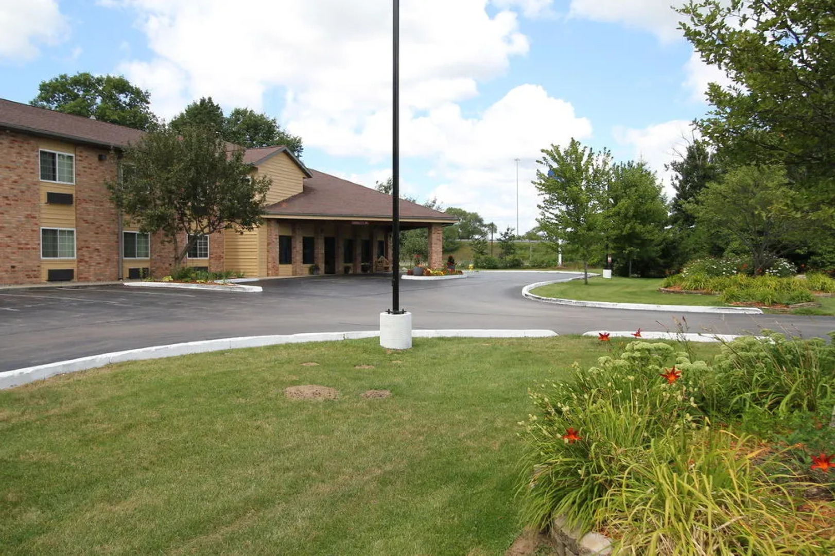 Baymont Inn & Suites Muskegon