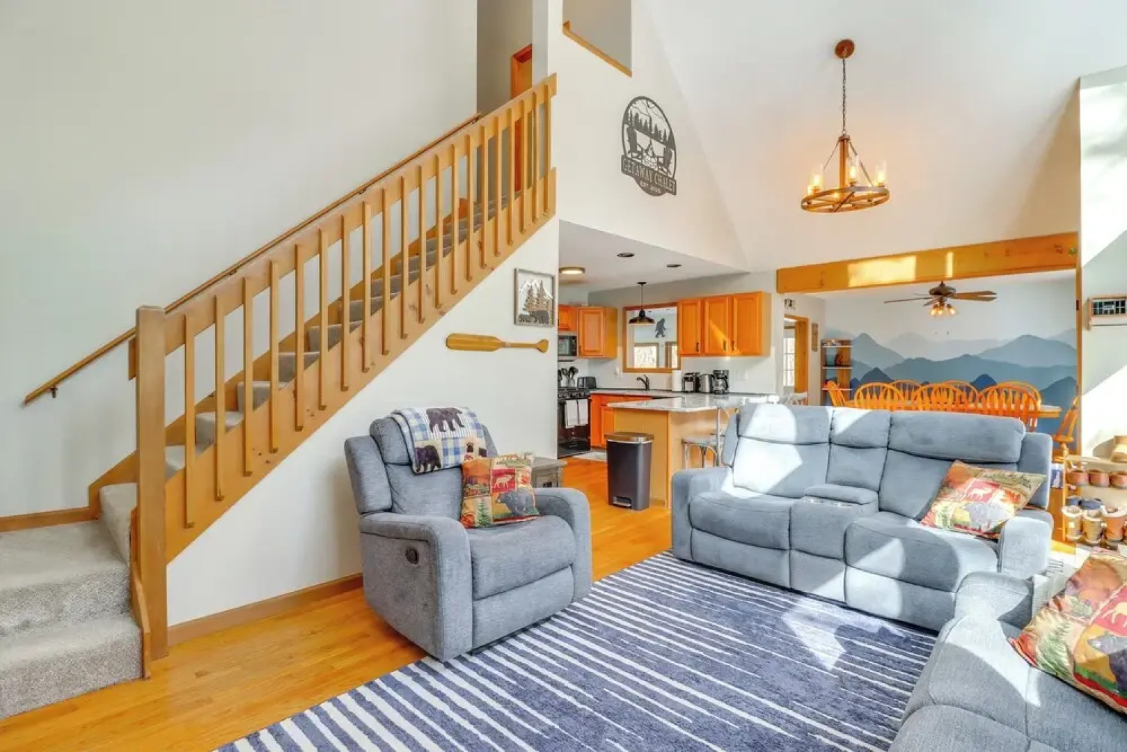 7 Mi to Big Boulder Mtn: Poconos Chalet w/ Hot Tub