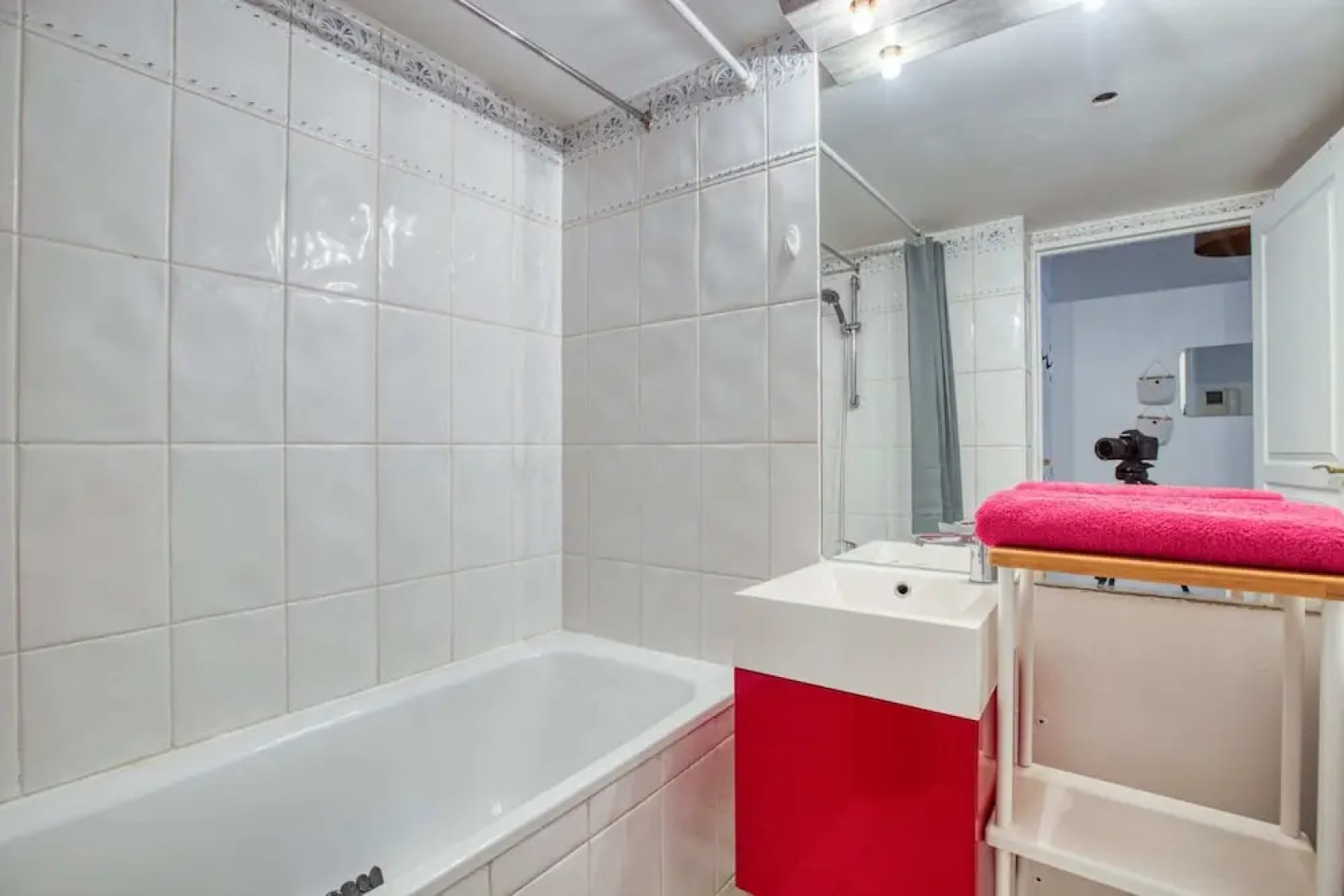 Nice Apartment With Terrace in Charenton