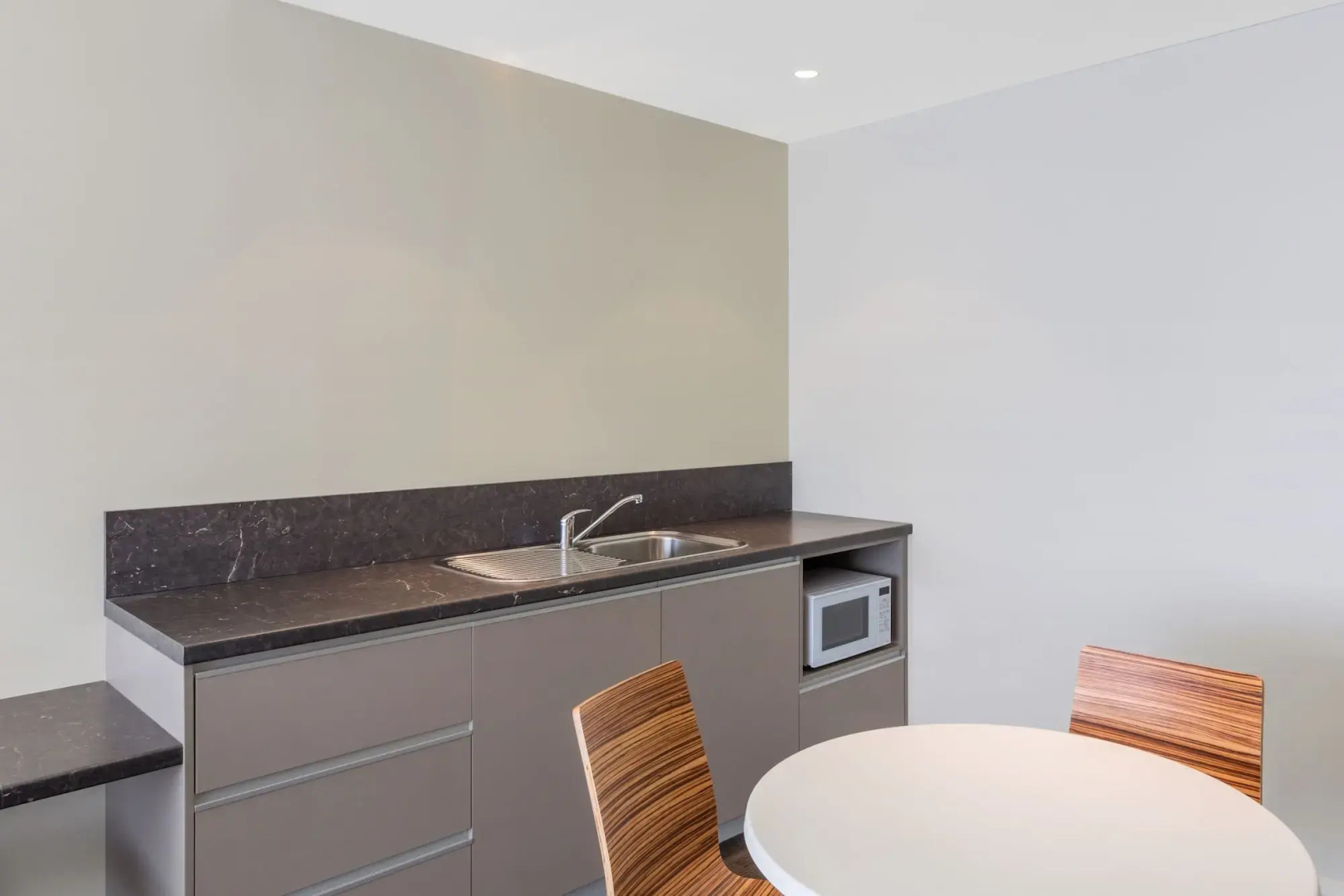 Mantra Hobart Airport