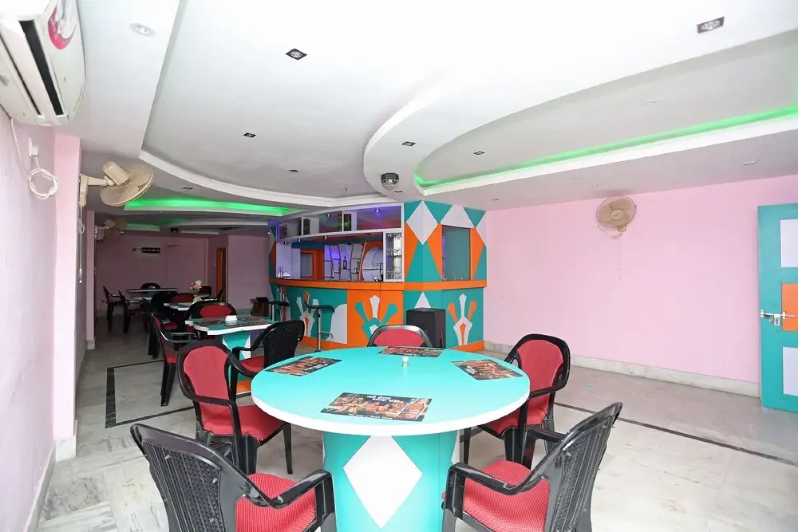 Hotel Benjamin by OYO Rooms