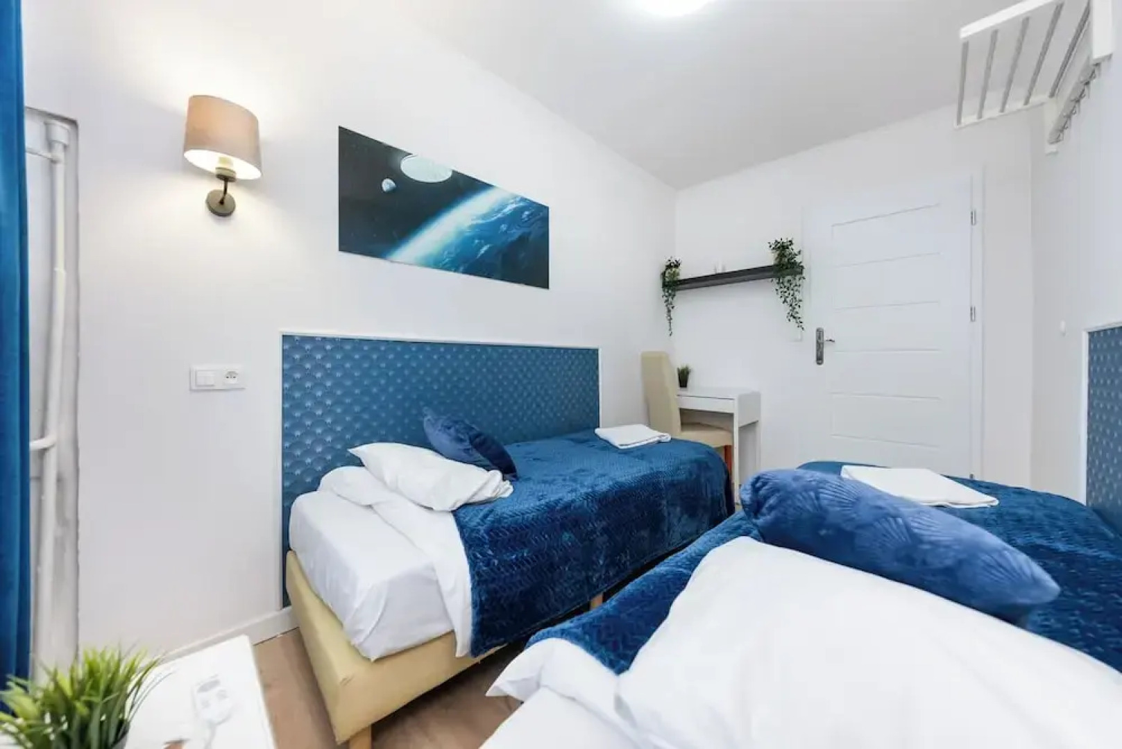 UNIT Warszawa Centrum Room by Metro Rondo ONZ