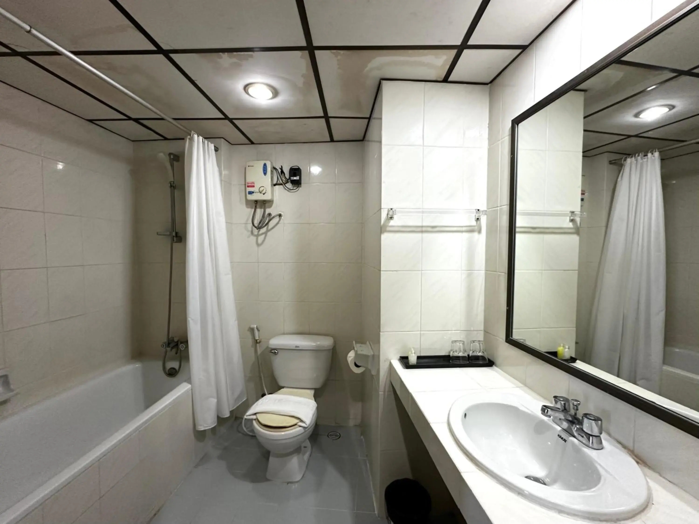 Garden Paradise Hotel & Serviced Apartment