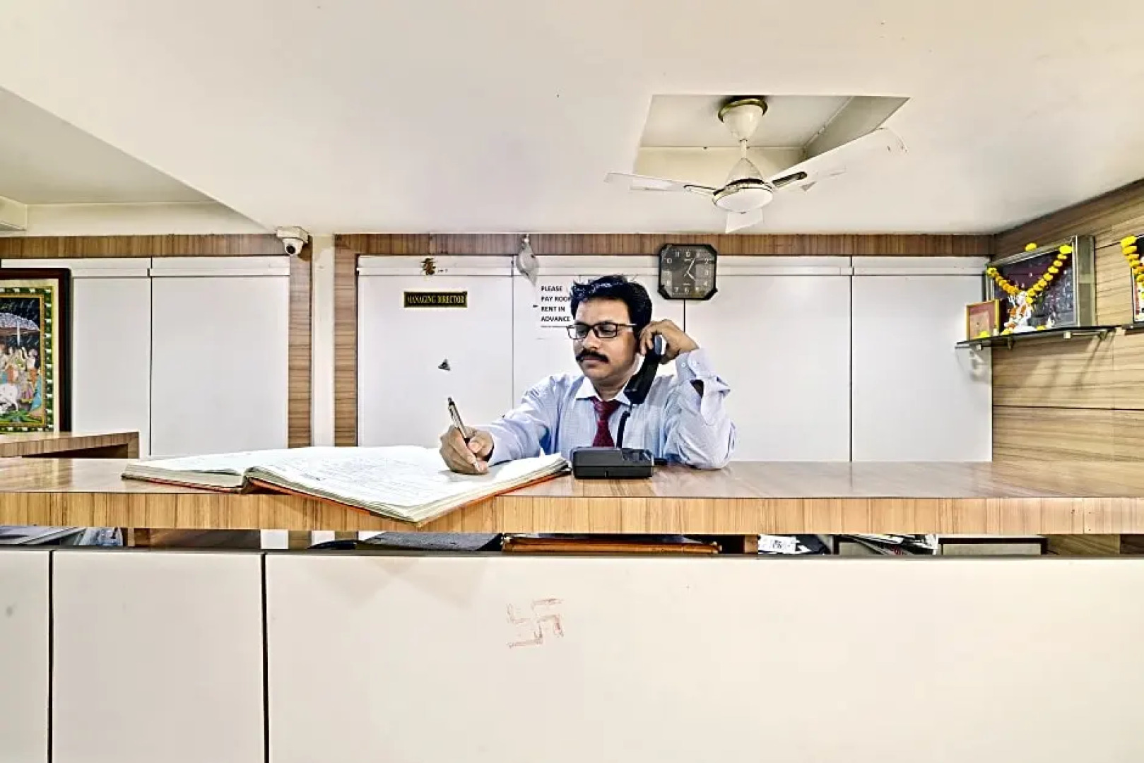 Vaccinated Staff- Capital O 4552 Hotel Sharada International