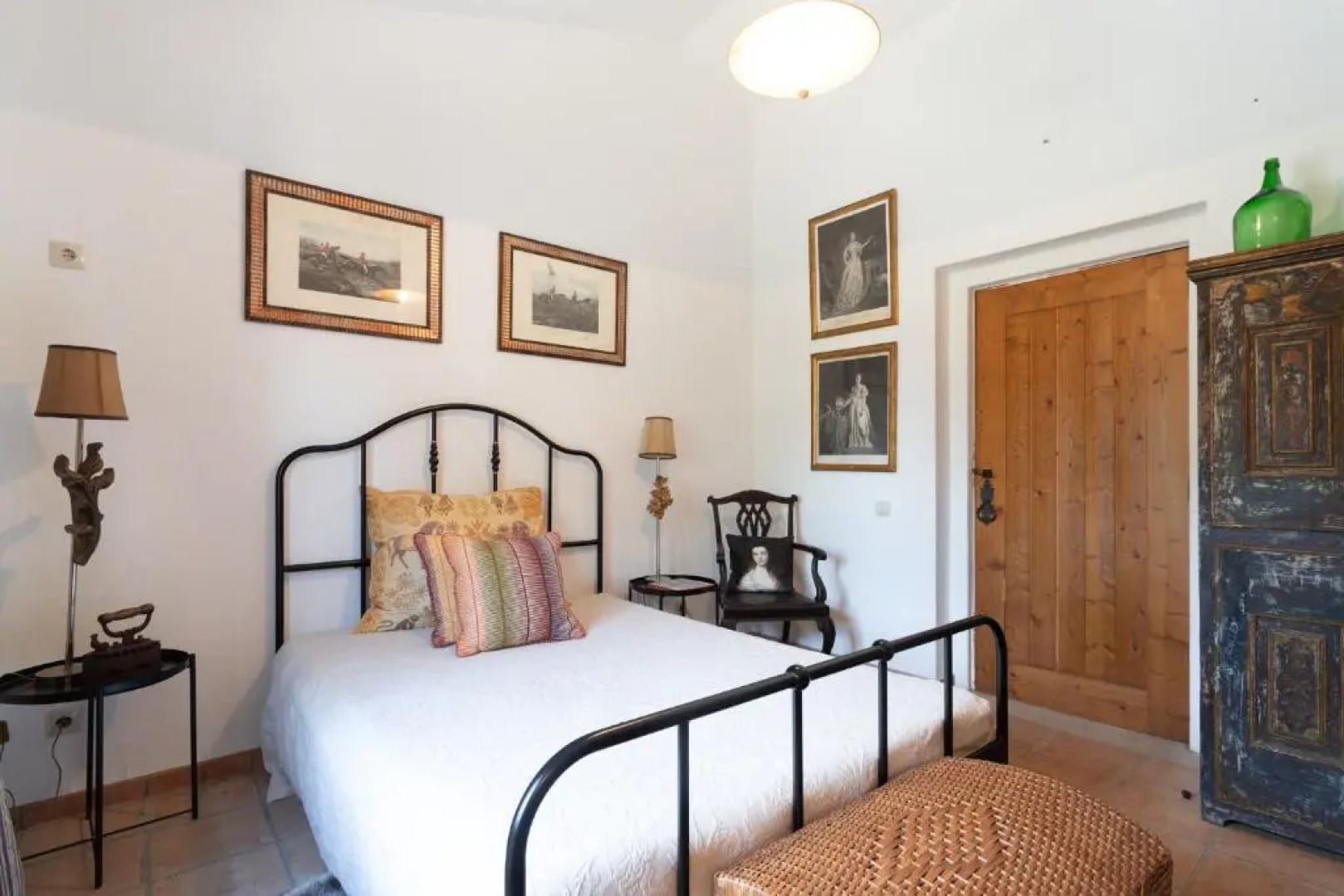 Rosa Estates The Farmhouse & Stables