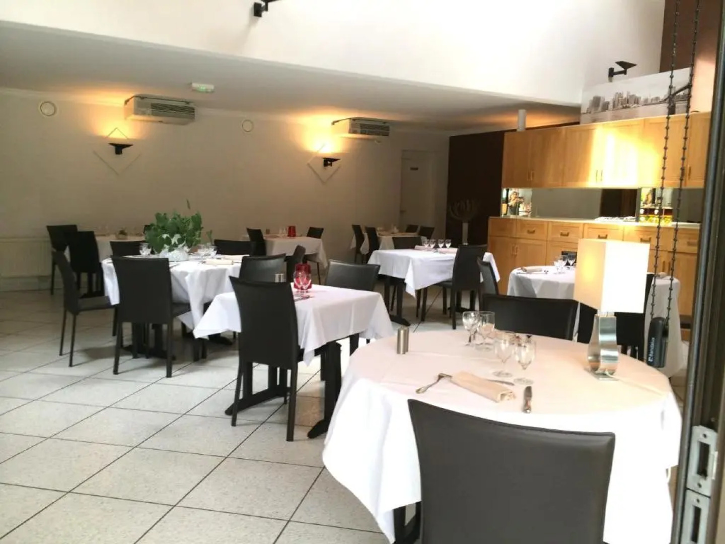 H¿tel-Restaurant Le Calice Du Gevaudan - A75