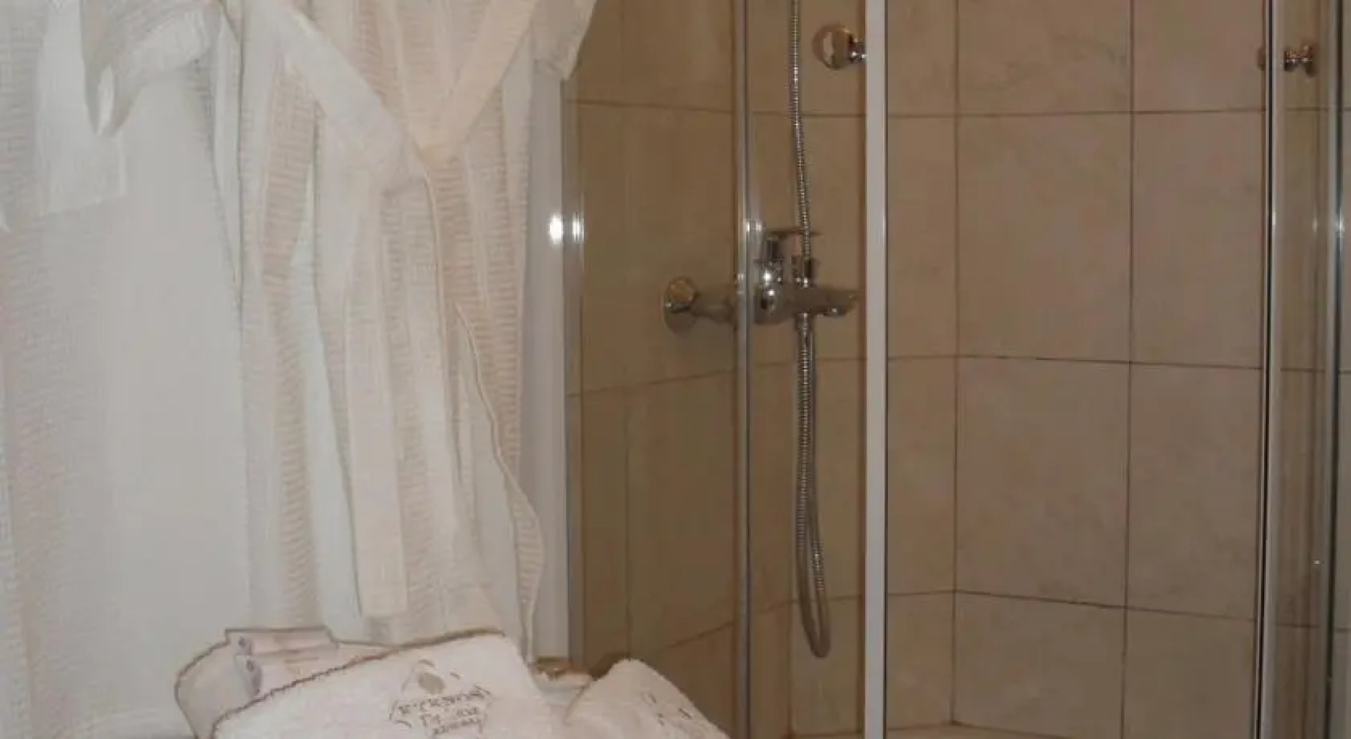 Kyknos De Luxe Suites