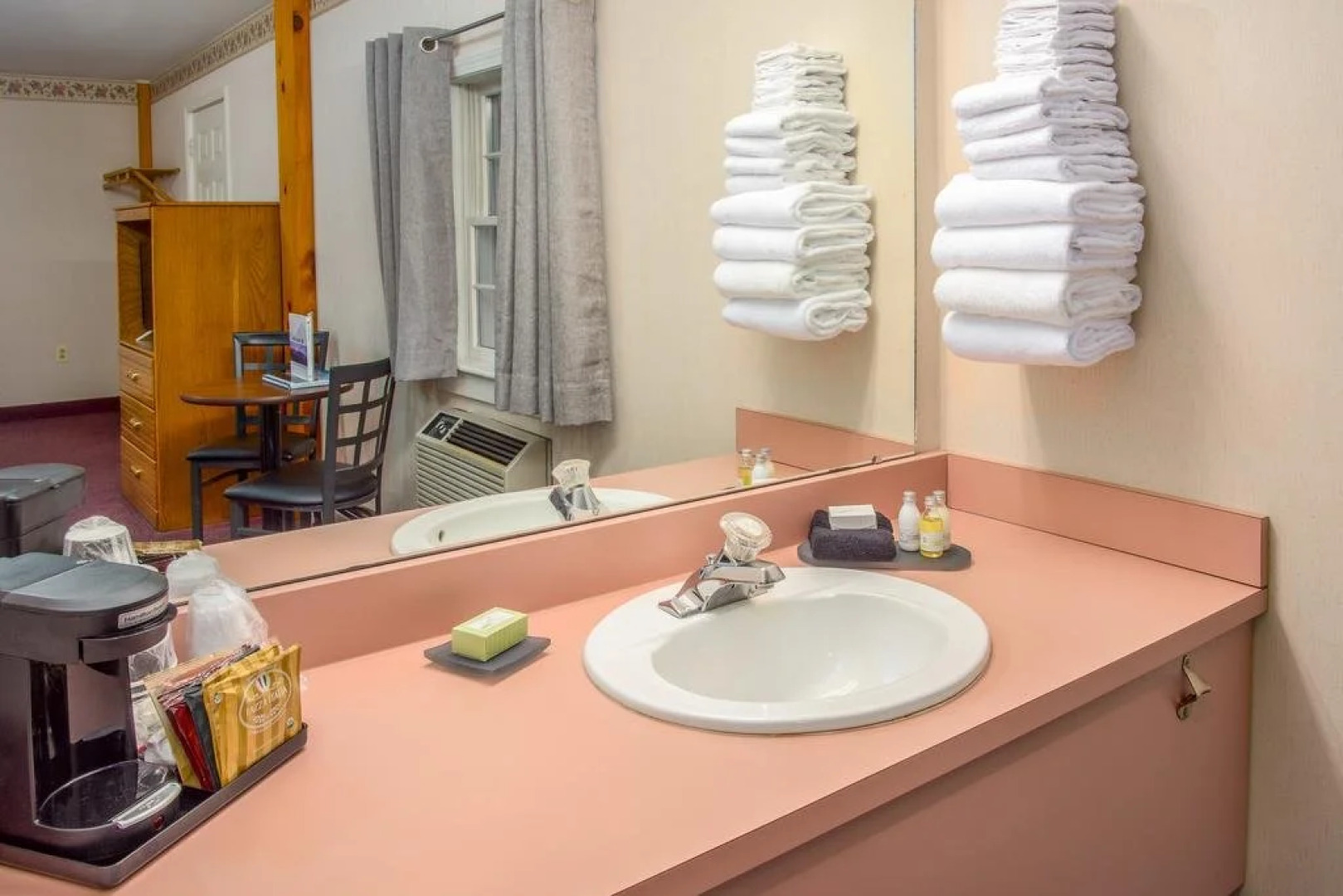 Mountain Village Lodge