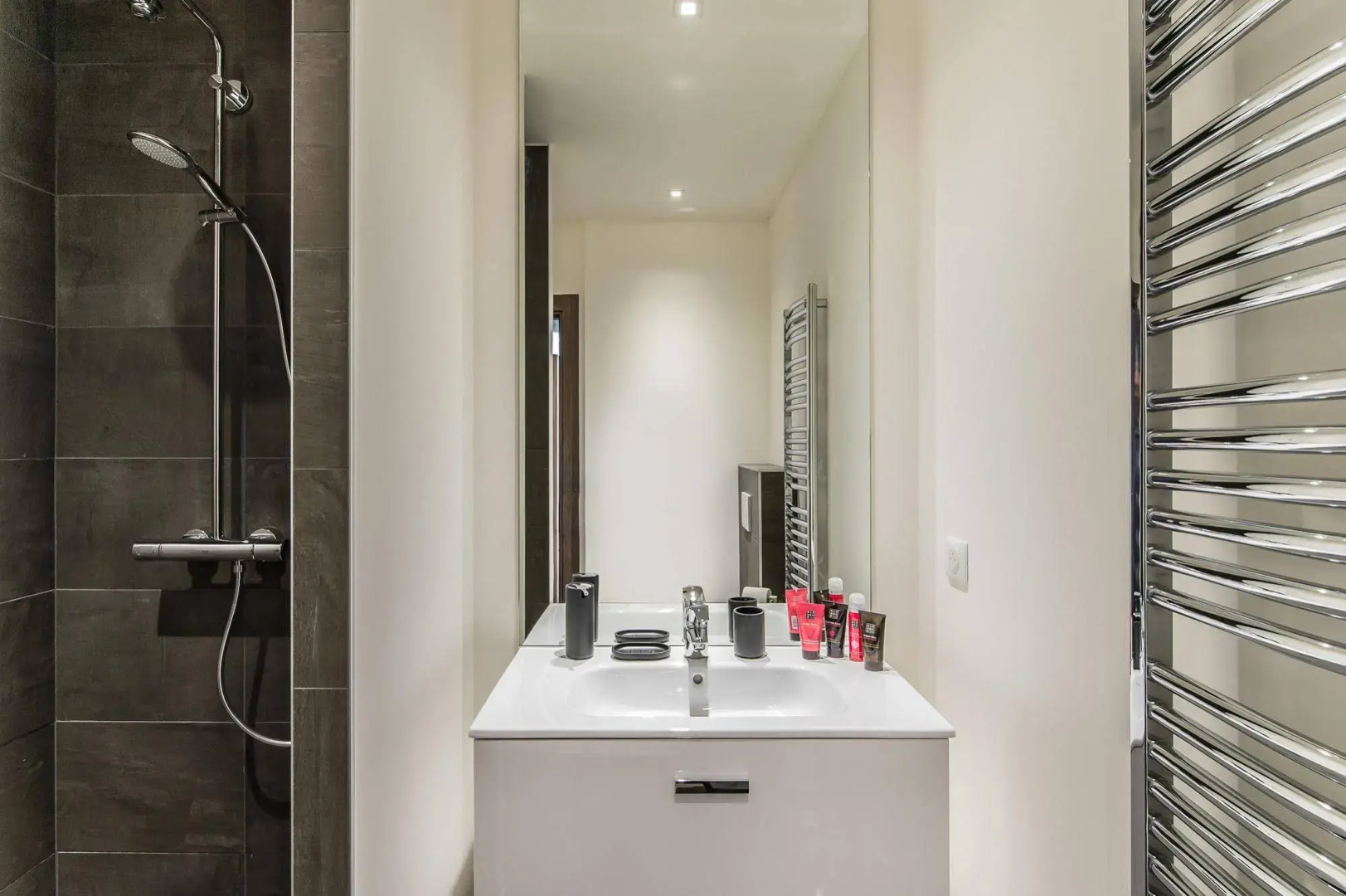 Vallat Lodges Annecy Lake  James Suite