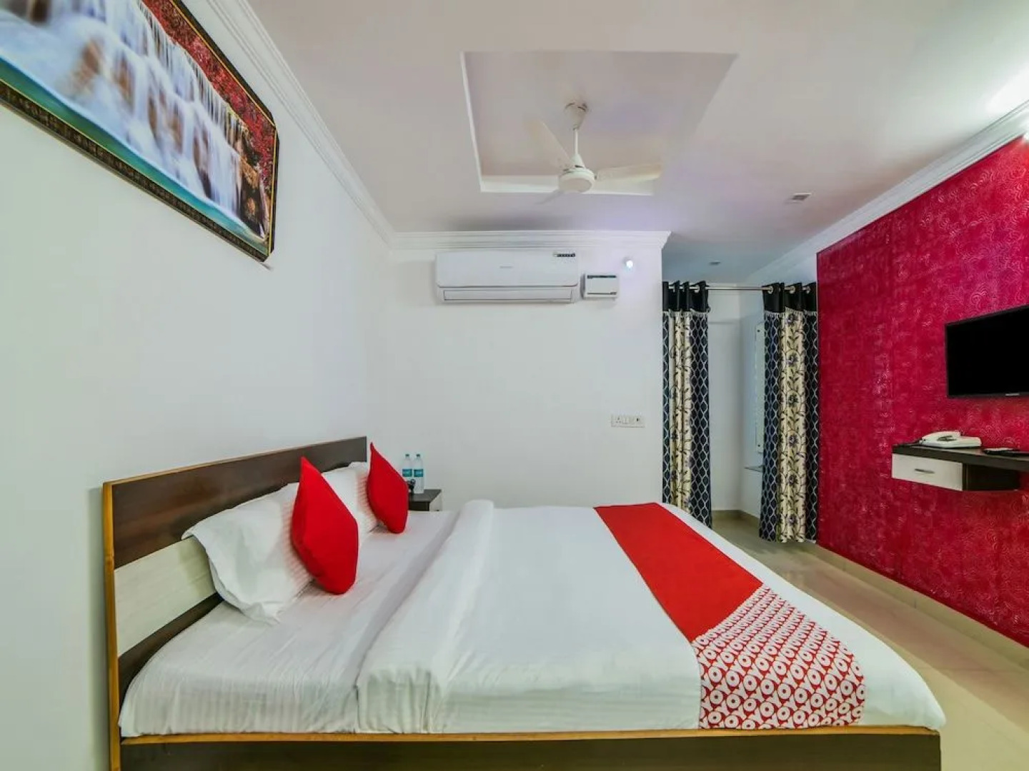 Oyo 18407 Noble Lodge