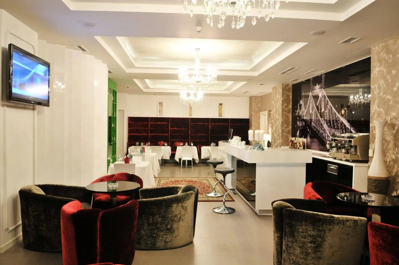 Golden City Hotel, Tirana
