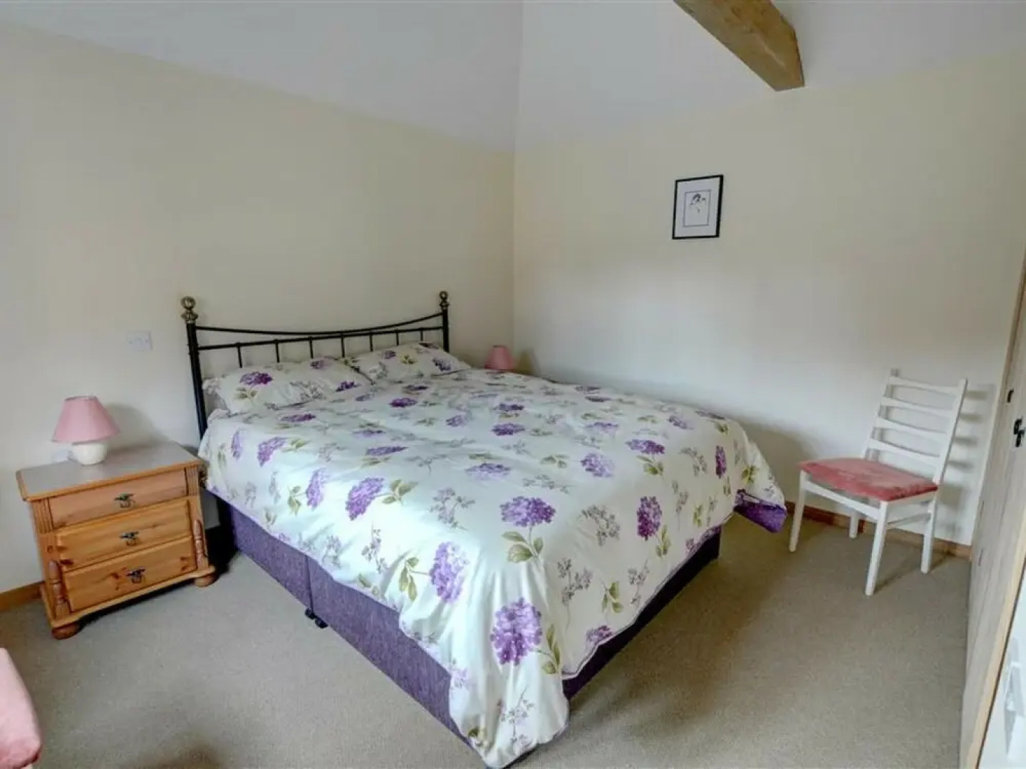 Attractive Holiday Home With Rustic Interior on a Farm in East Sussex